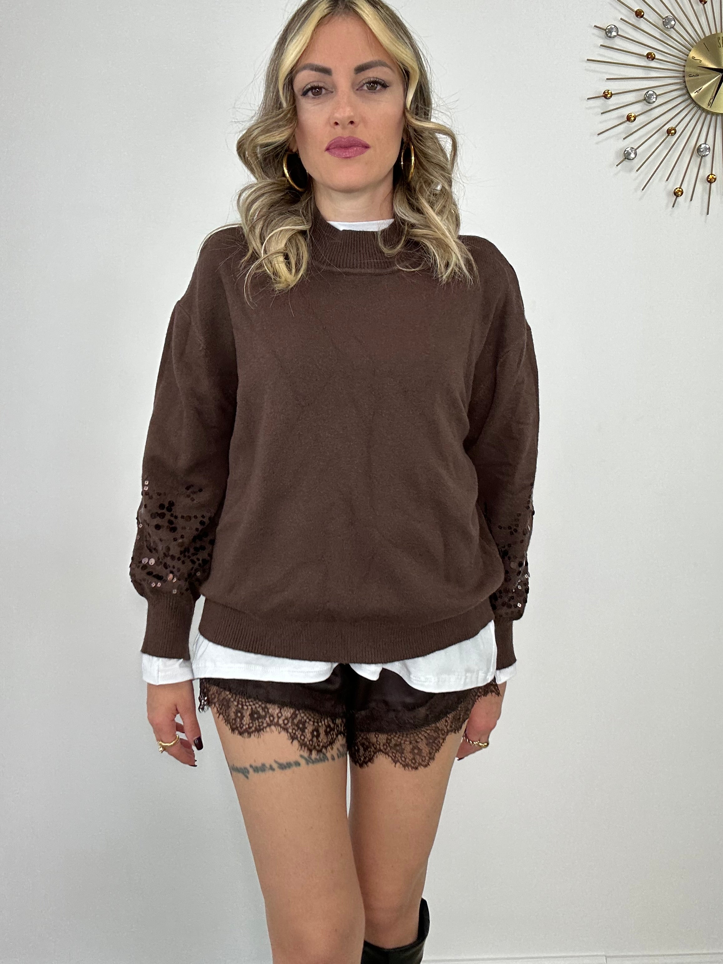 Pantaloncino con ricamo 7920 - Marrone