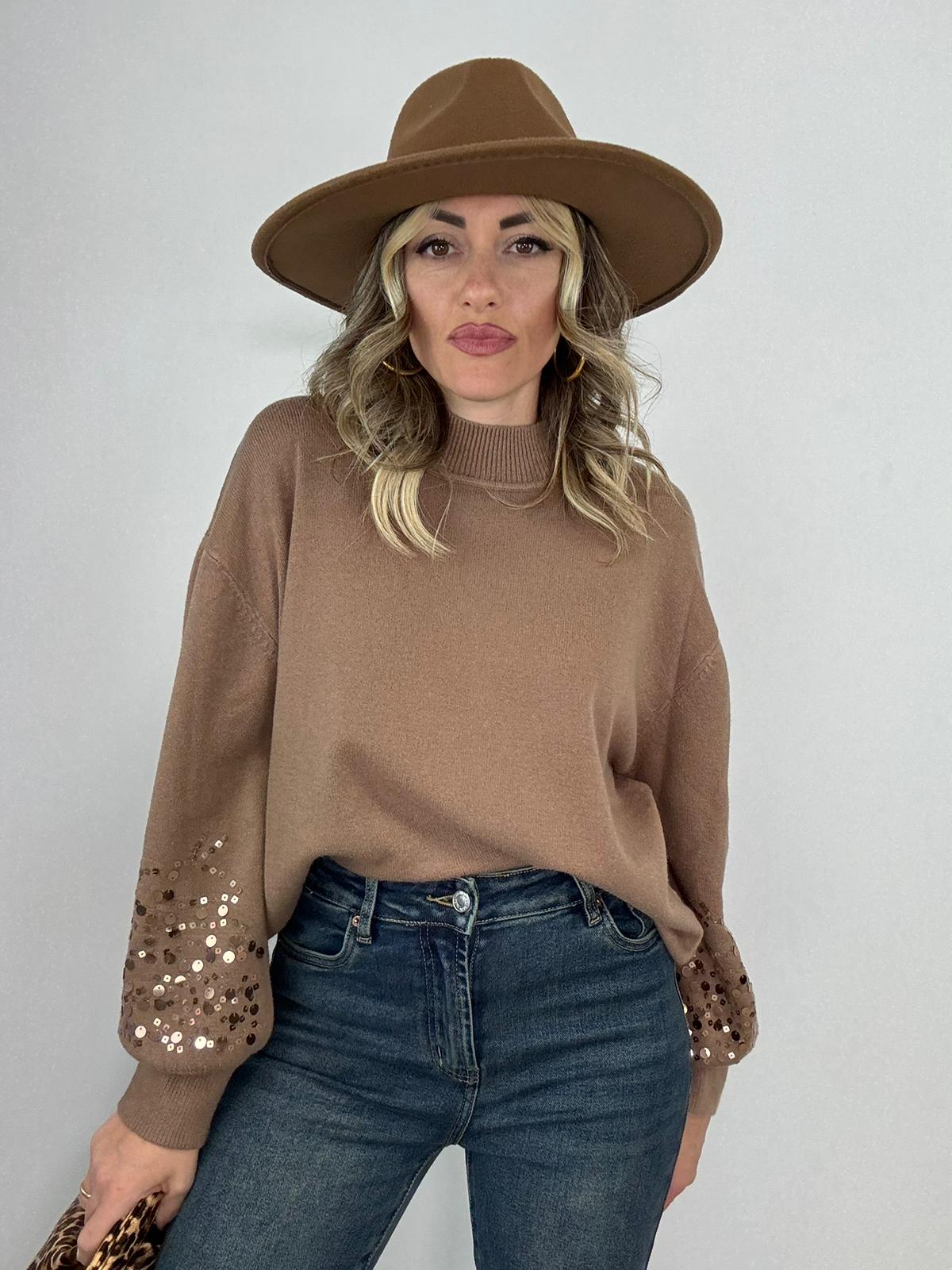 Maglioncino DL7357 con paillettes manica - Camel