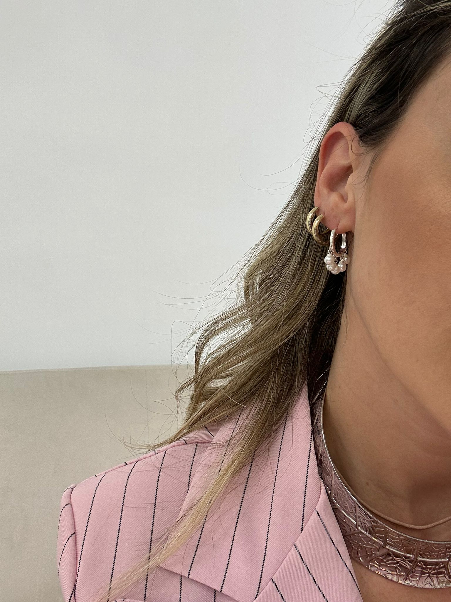 Orecchini a cerchietto con perline