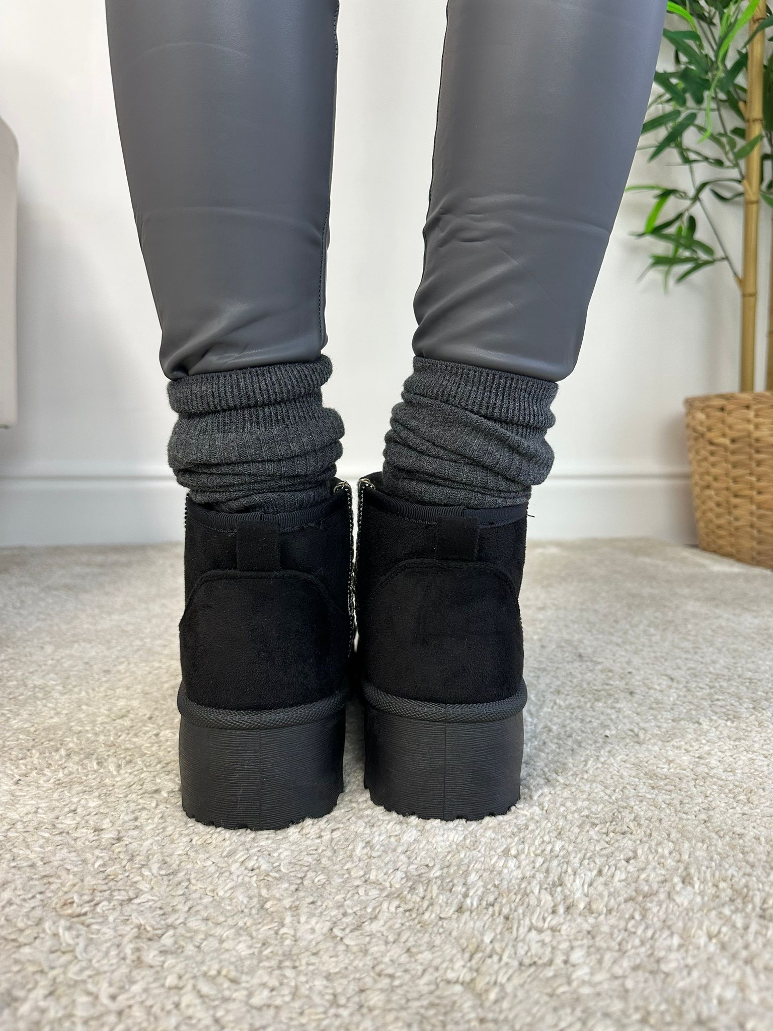 Slippers a stivaletto Nero