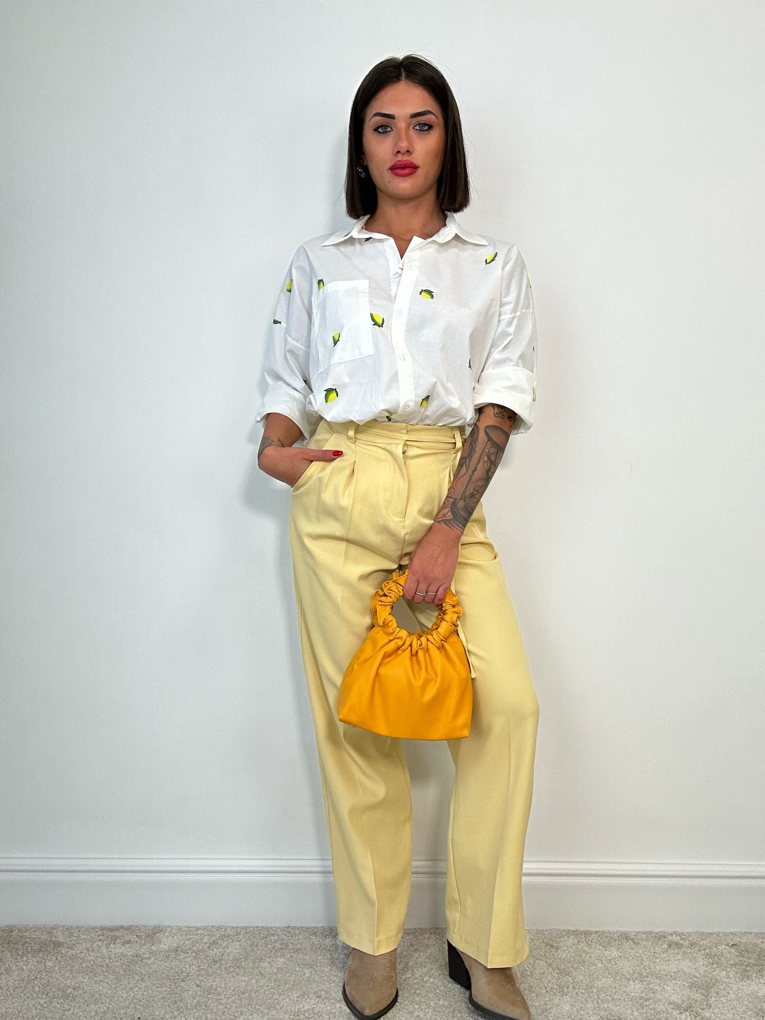 Pantalone con cinturine - Giallo Pastello