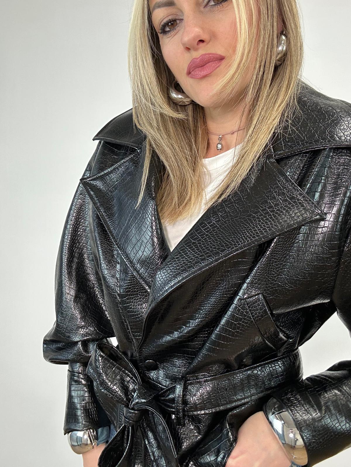 Giacca in ecopelle martellata GCH2626 - Nero