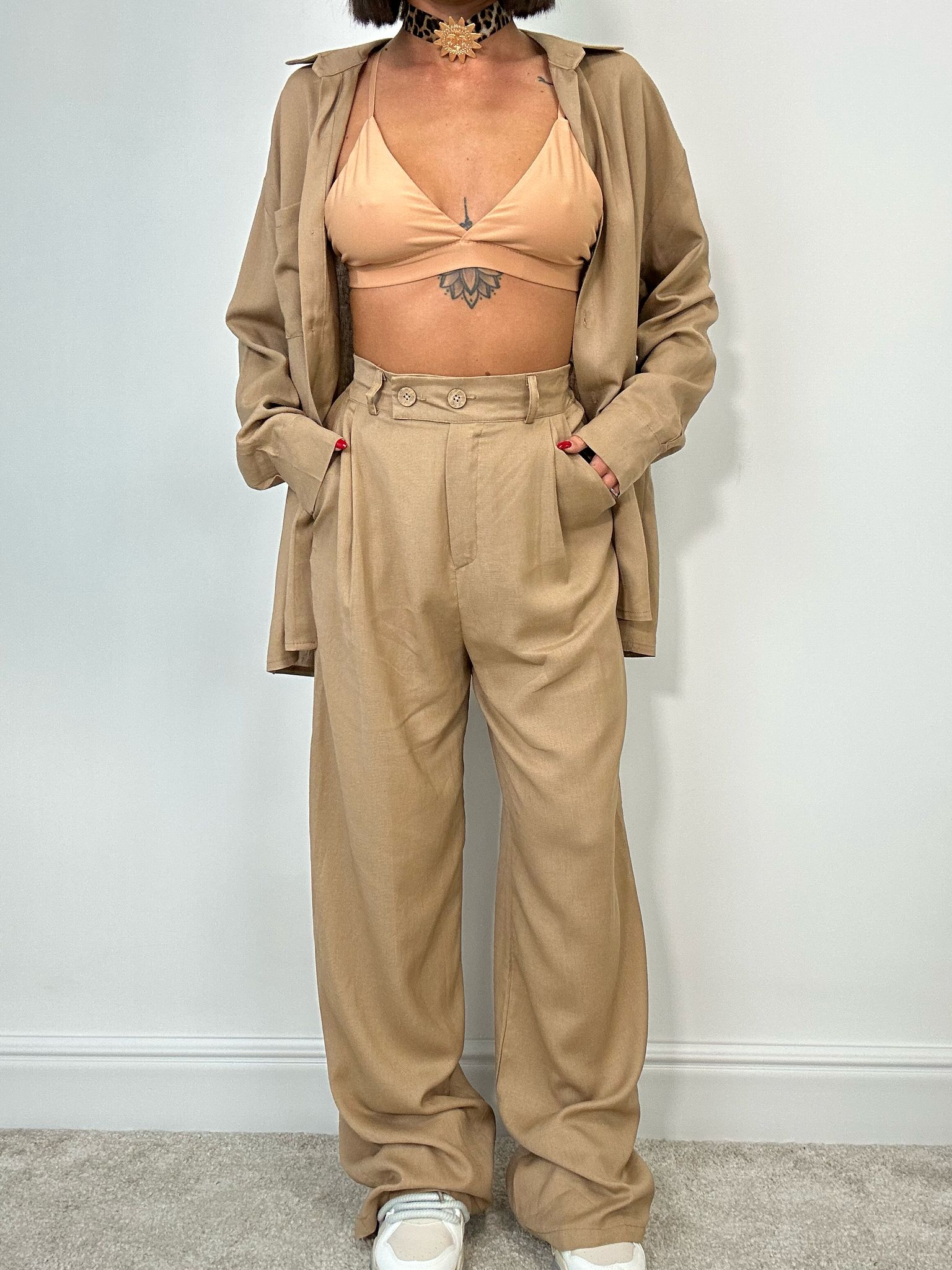 Pantalone in Lino con bottone - Beige Scuro