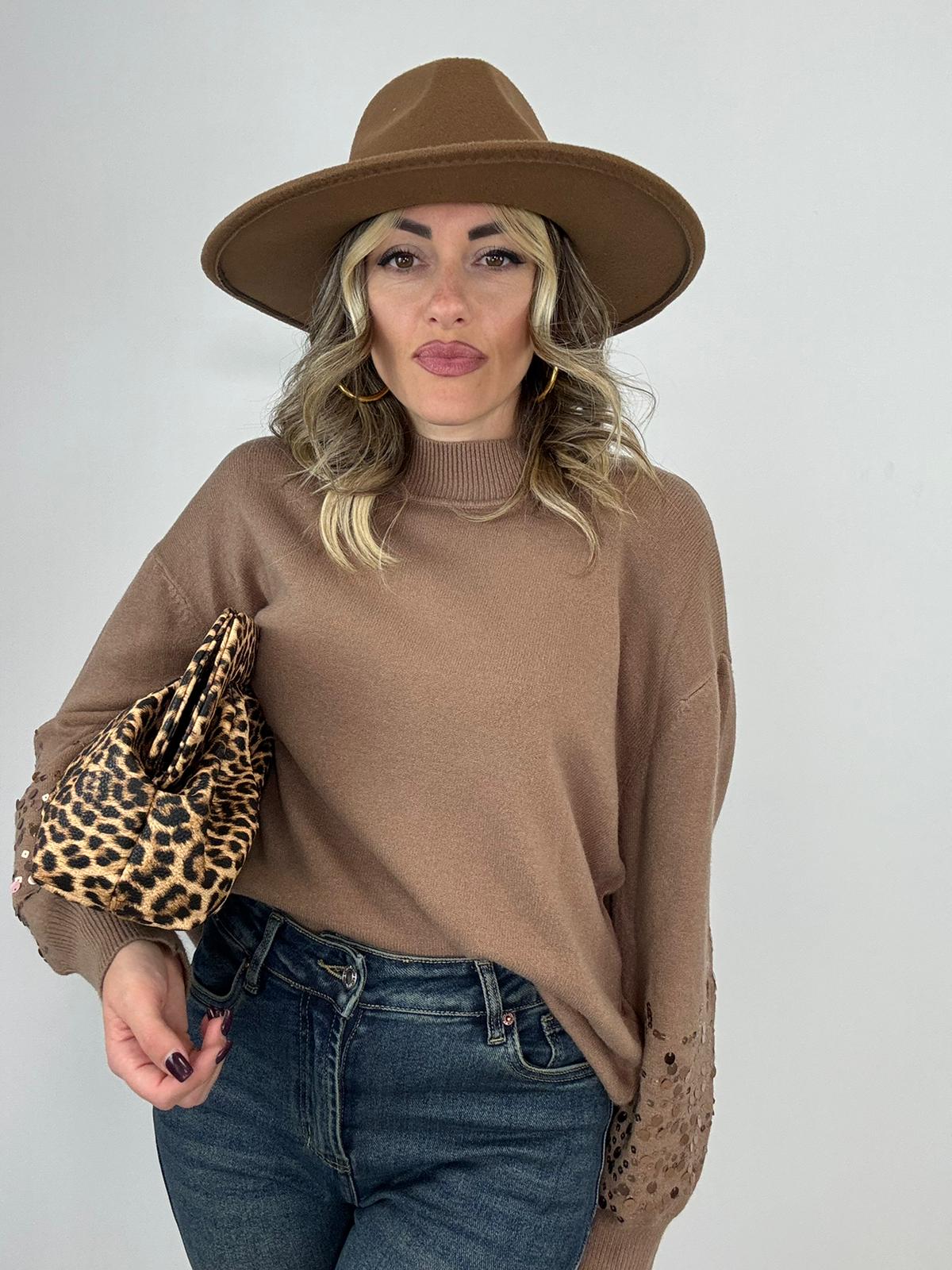 Maglioncino DL7357 con paillettes manica - Camel
