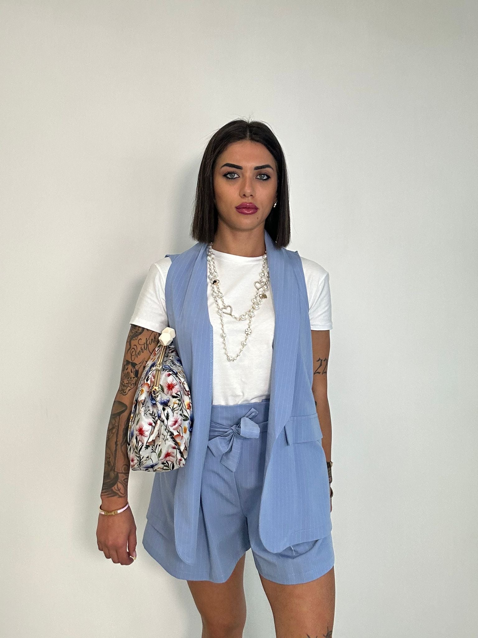 Coordinato Gessato ( Pantaloncino + Blazer smanicato ) Avio