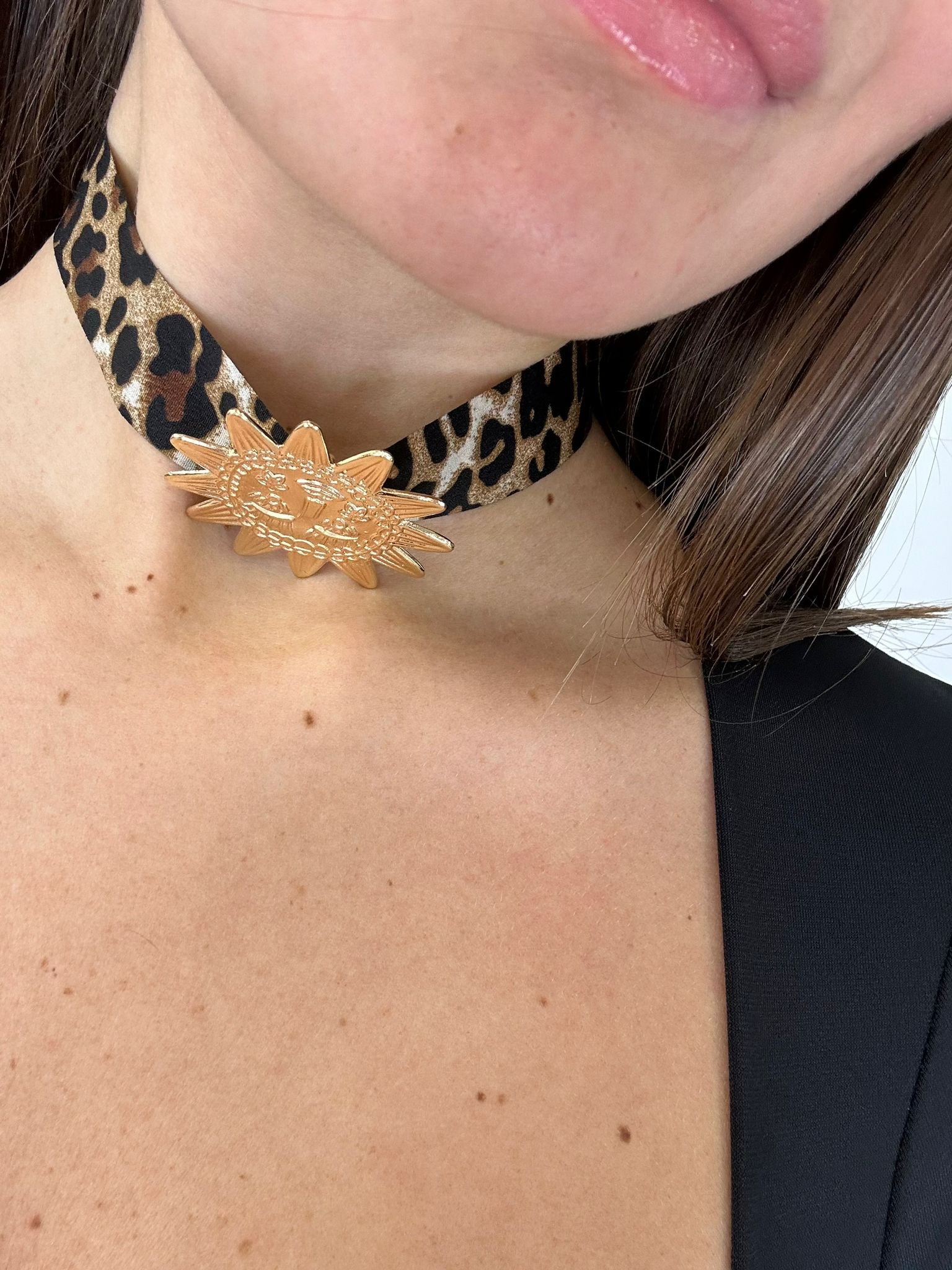 Collana con laccetto Animalier e Sole Oro