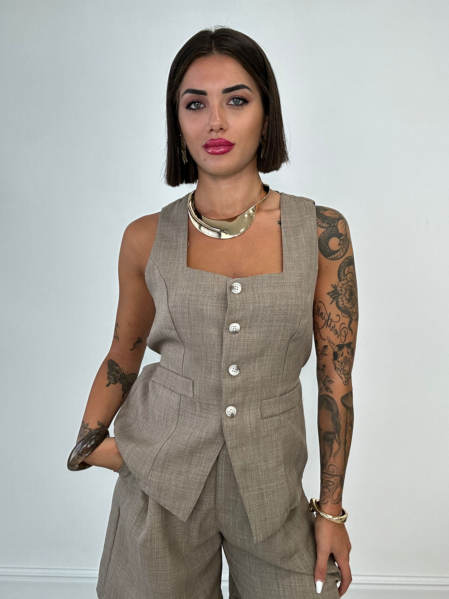 Coordinato Ingrid (Giacca Smanicata + Bermuda) Fango