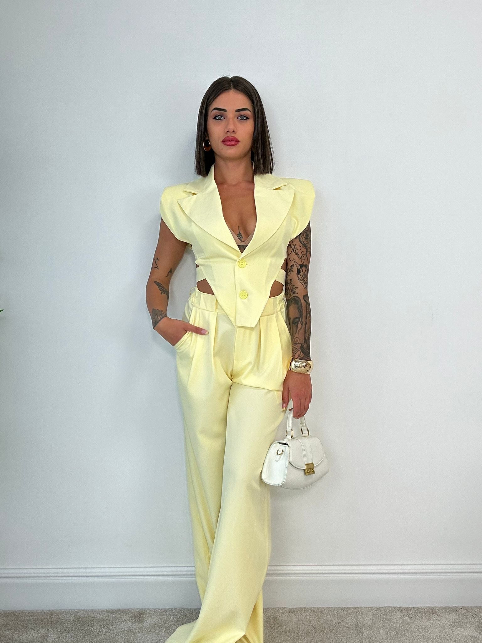 Tailleur Barcellona (Blazer crop asimmetrico + Pantalone) Giallo Pastello