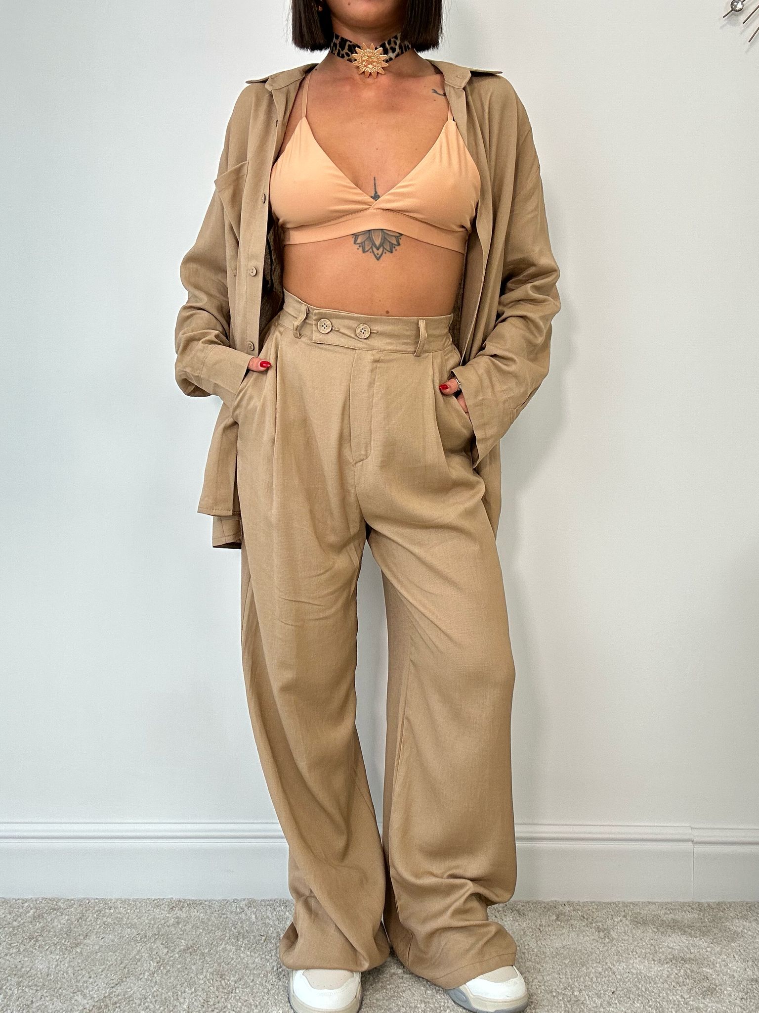 Pantalone in Lino con bottone - Beige Scuro