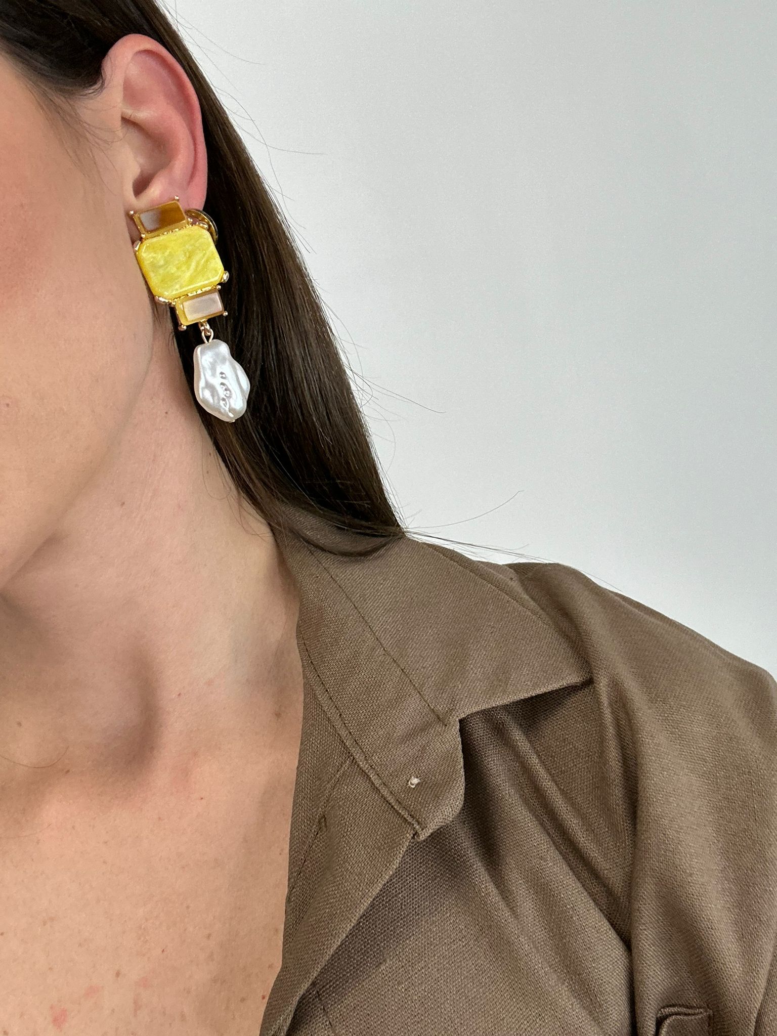 Orecchini a clip con pietre - Giallo e Marrone