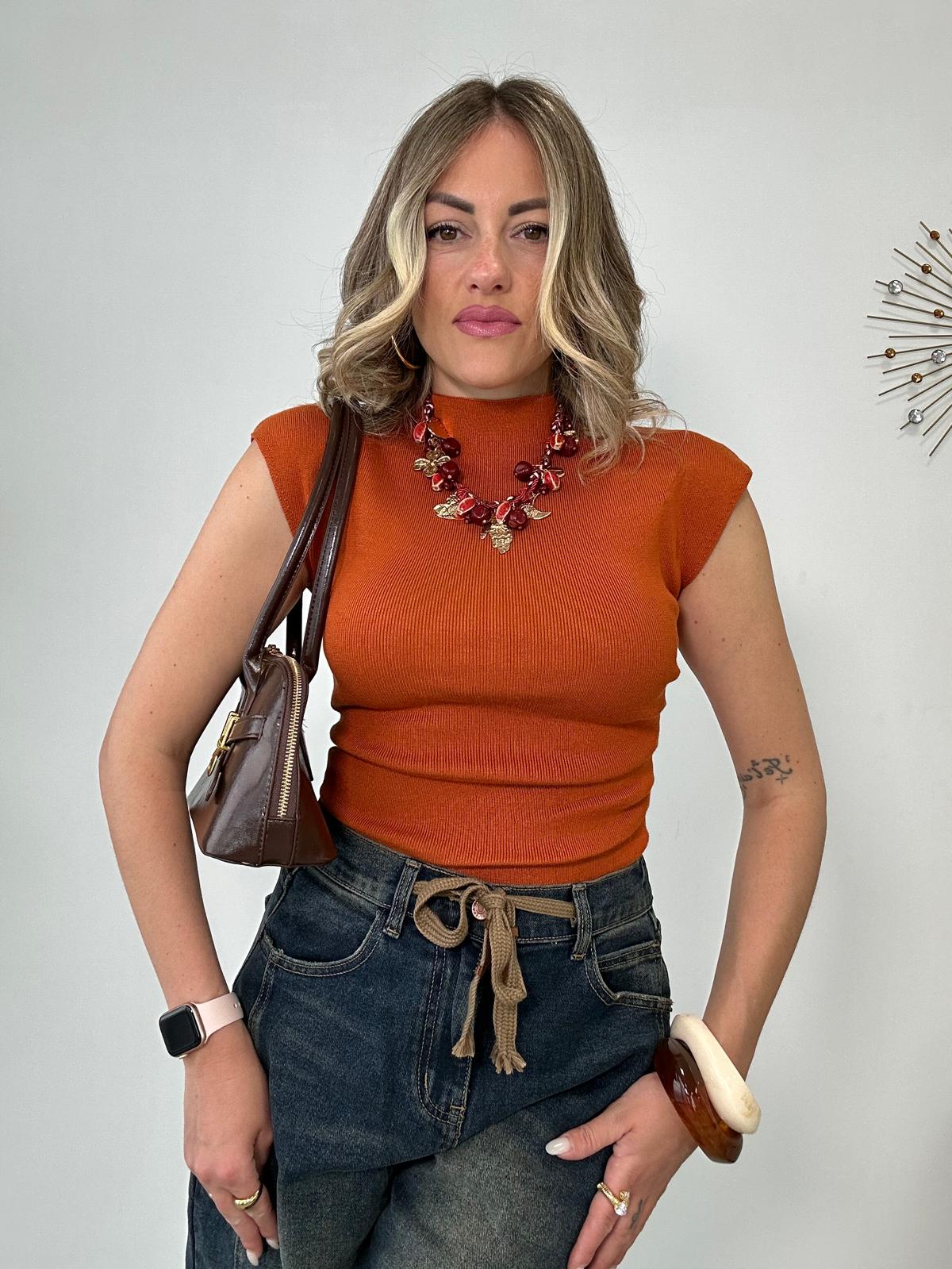 Maglia con taglio asimmetrico - Arancione