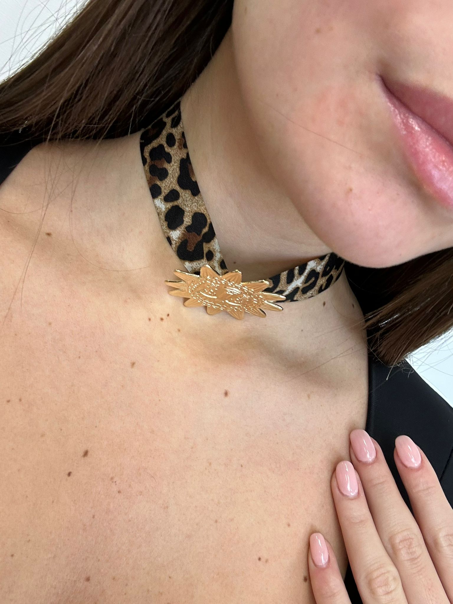 Collana con laccetto Animalier e Sole Oro