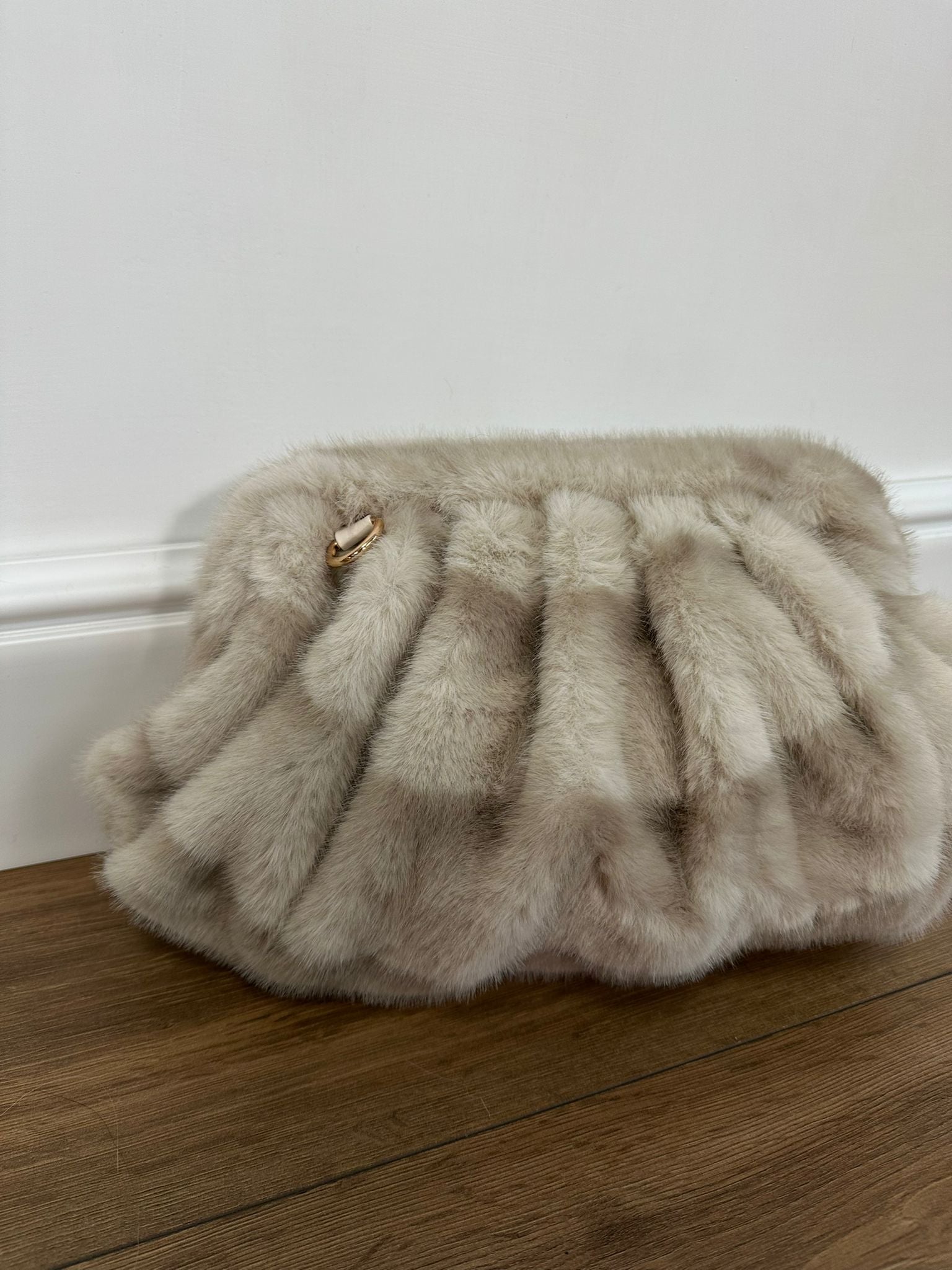 Borsa in eco pelliccia - Beige