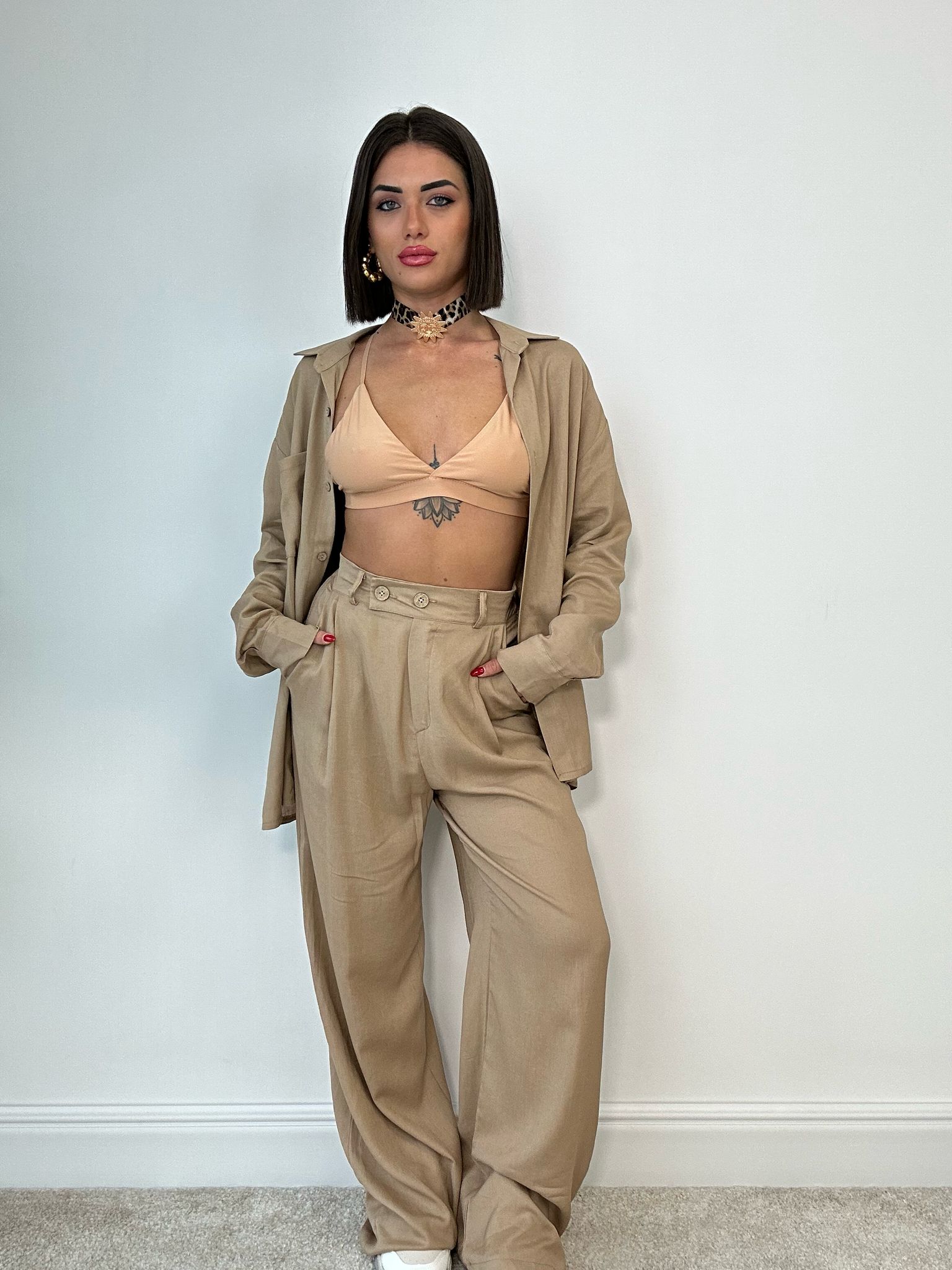 Pantalone in Lino con bottone - Beige Scuro