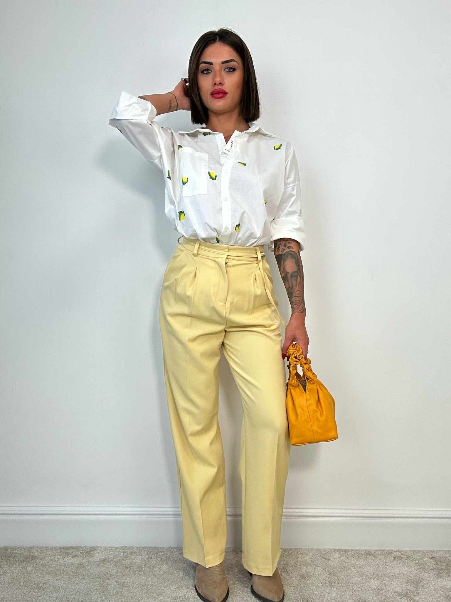 Pantalone con cinturine - Giallo Pastello