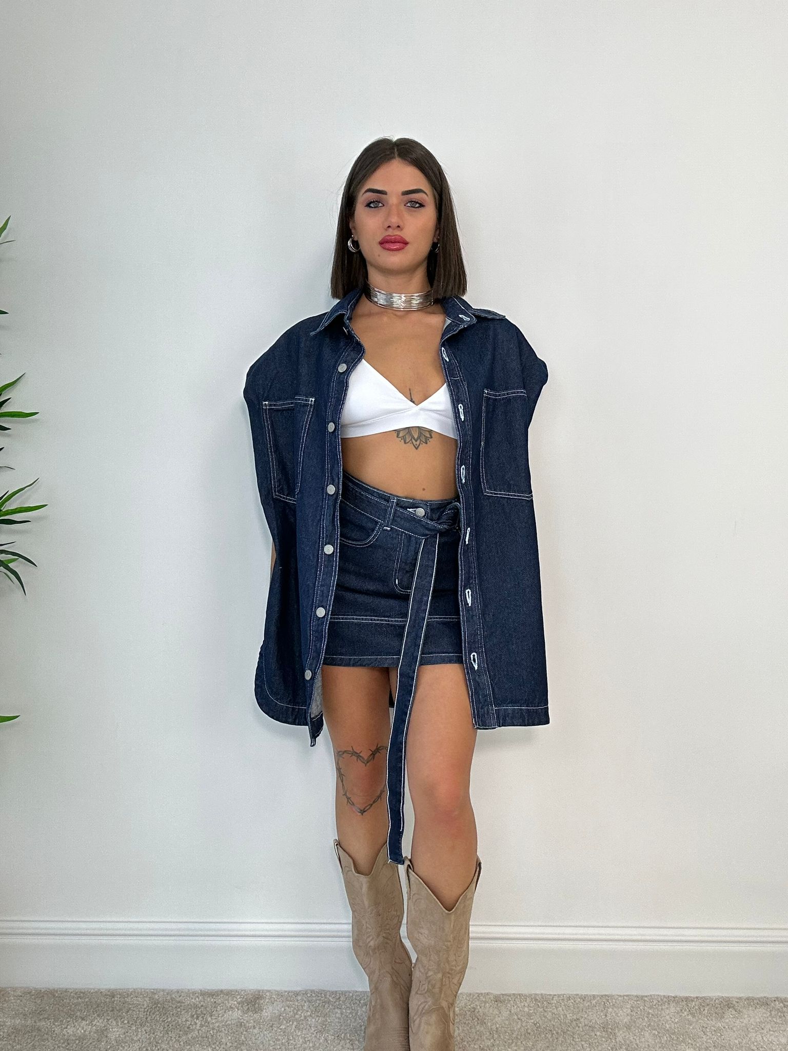 Coordinato di Jeans (Giacca Smanicata + Gonna) Lavaggio scuro