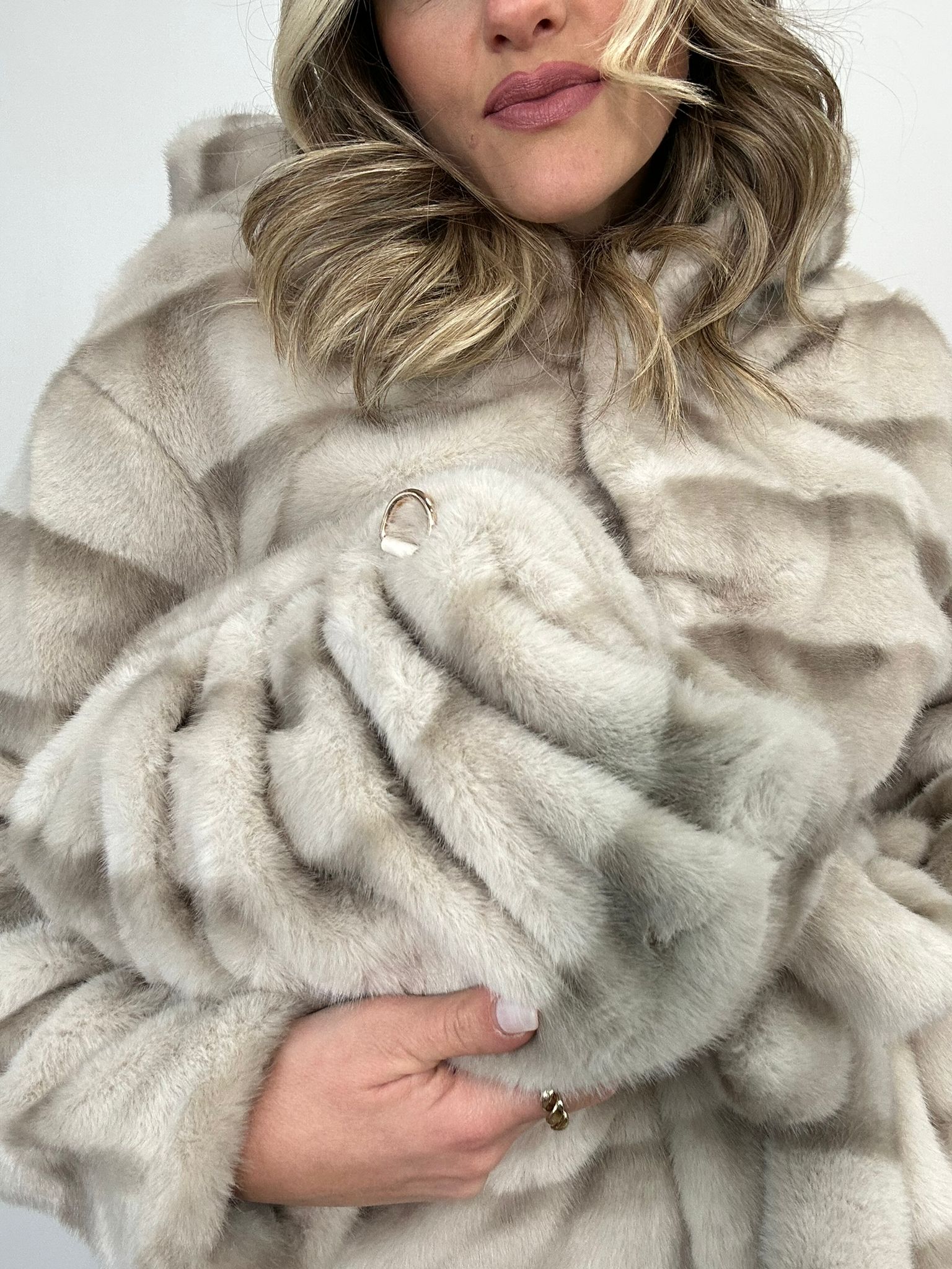 Borsa in eco pelliccia - Beige