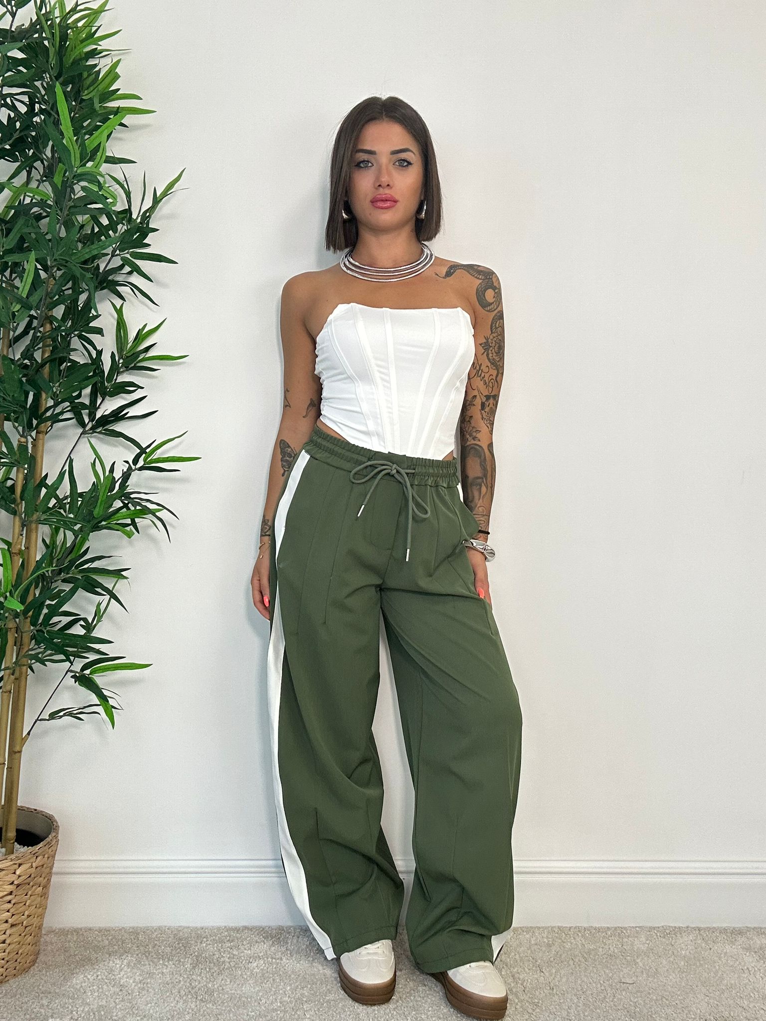 Pantalone con laccetti 66618 - Verde e Bianco