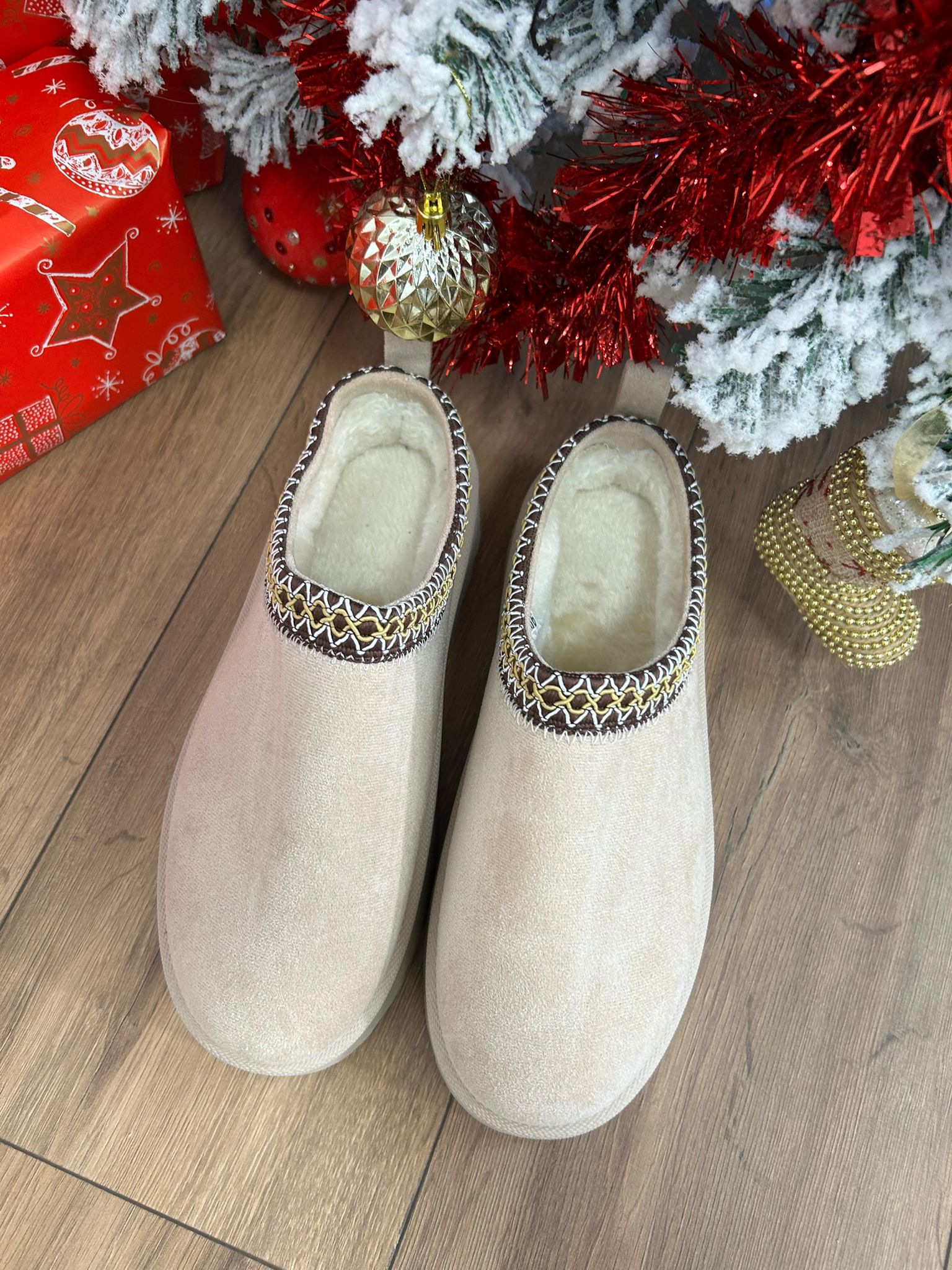 Slippers con pellicci e plateau BY-1206 - Beige