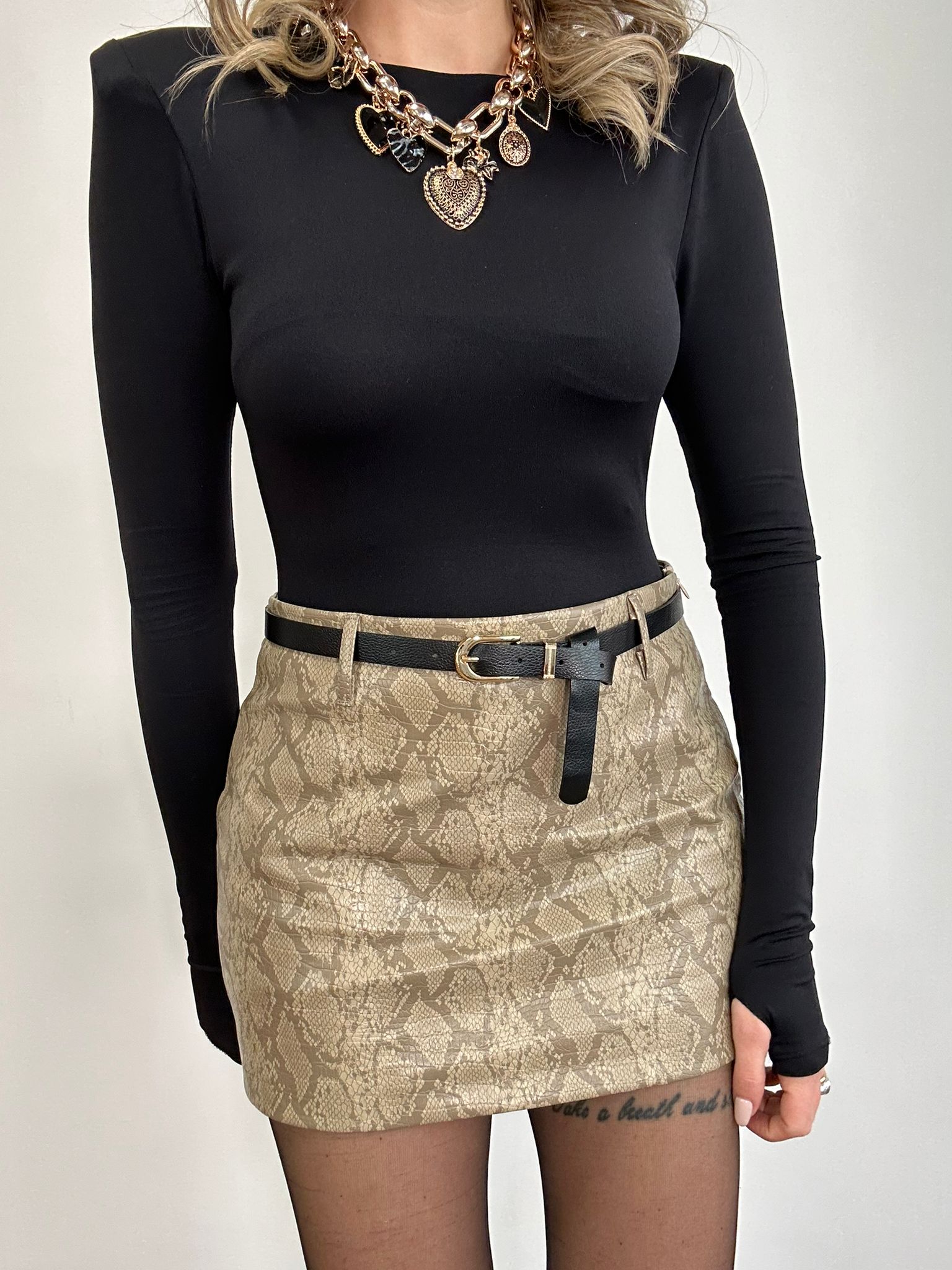 Gonna con pantaloncino in ecopelle pitonata GCH222 - Beige