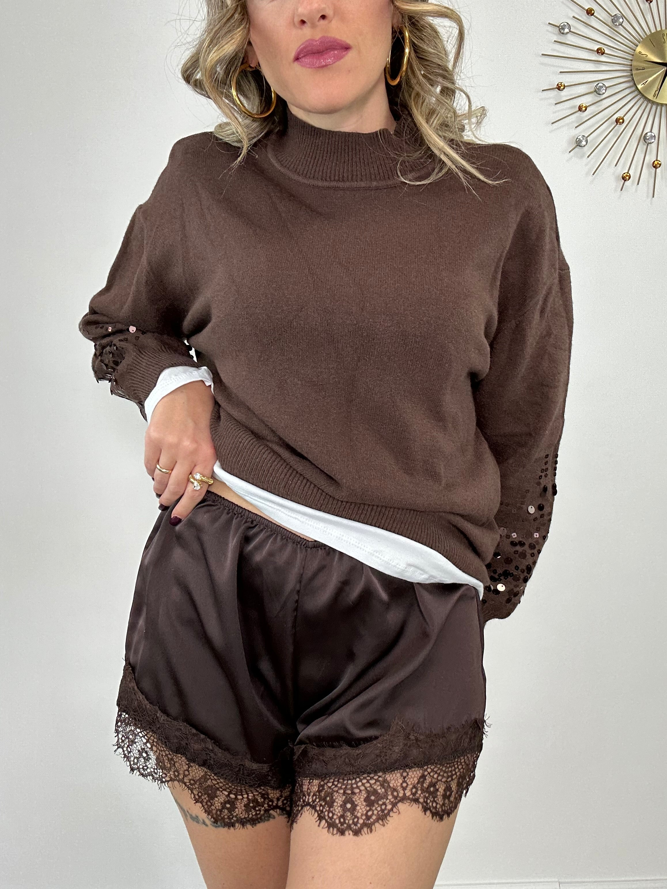 Pantaloncino con ricamo 7920 - Marrone
