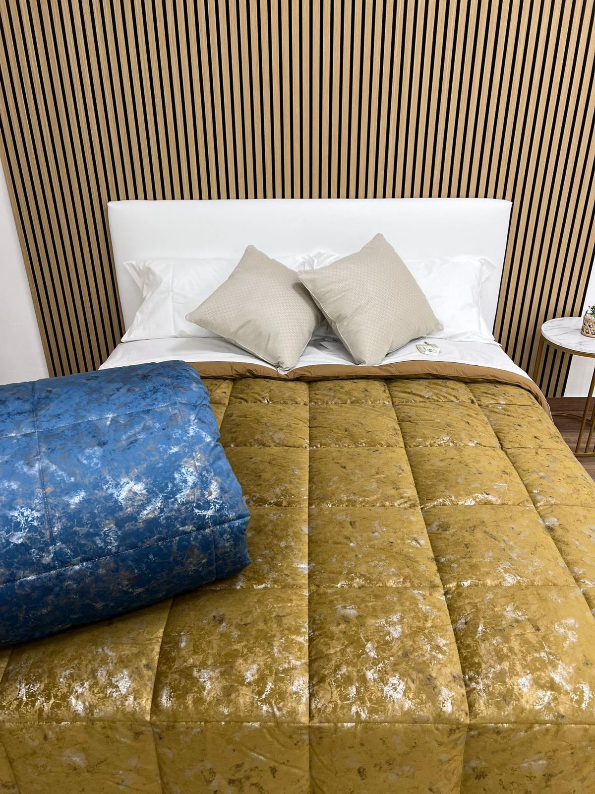 Riad Samt-Doppelbettdecke – Gold