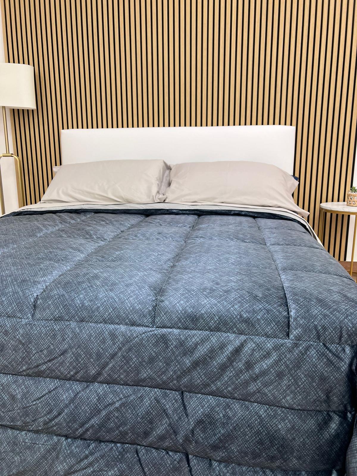 Trapunta matrimoniale in velluto Rey - Blu Lava