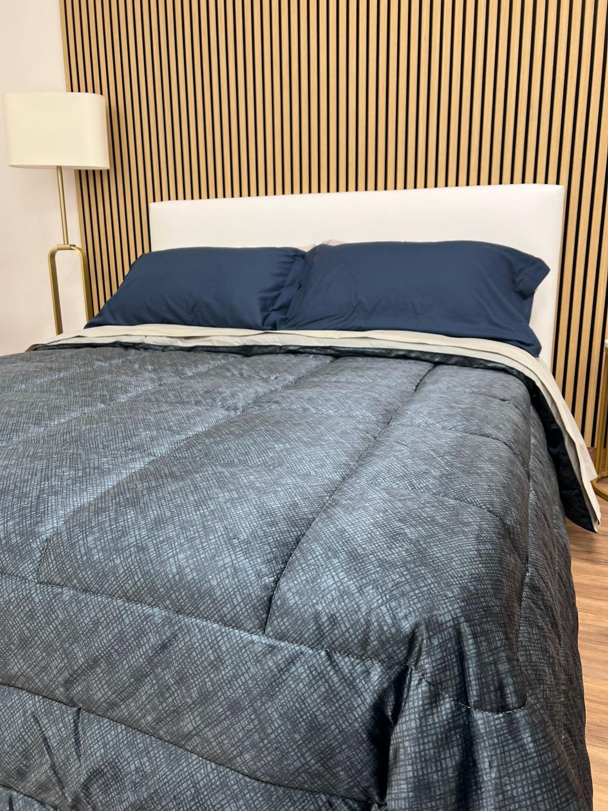 Trapunta matrimoniale in velluto Rey - Blu Lava