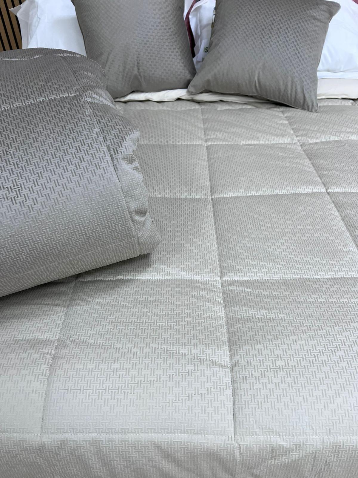 Trapunta matrimoniale in velluto Zaira jacquard -Beige