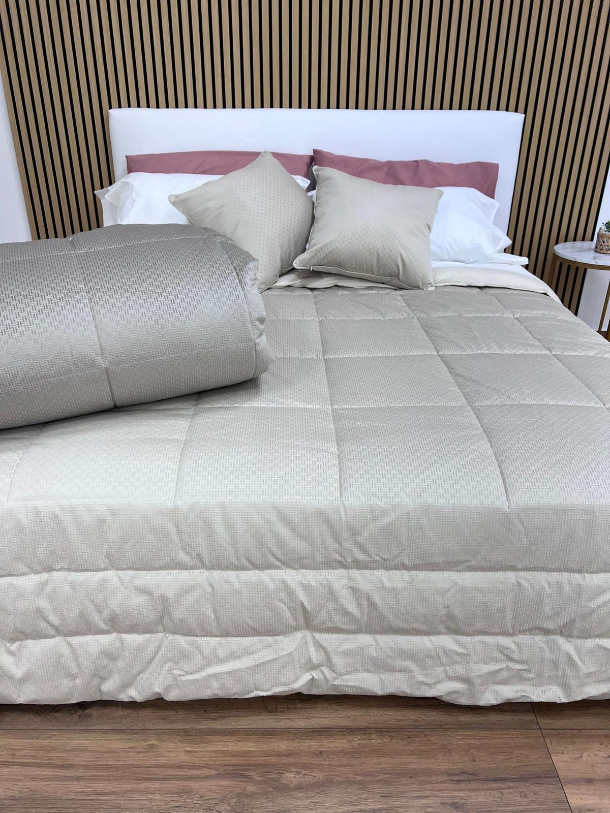 Trapunta matrimoniale in velluto Zaira jacquard -Beige