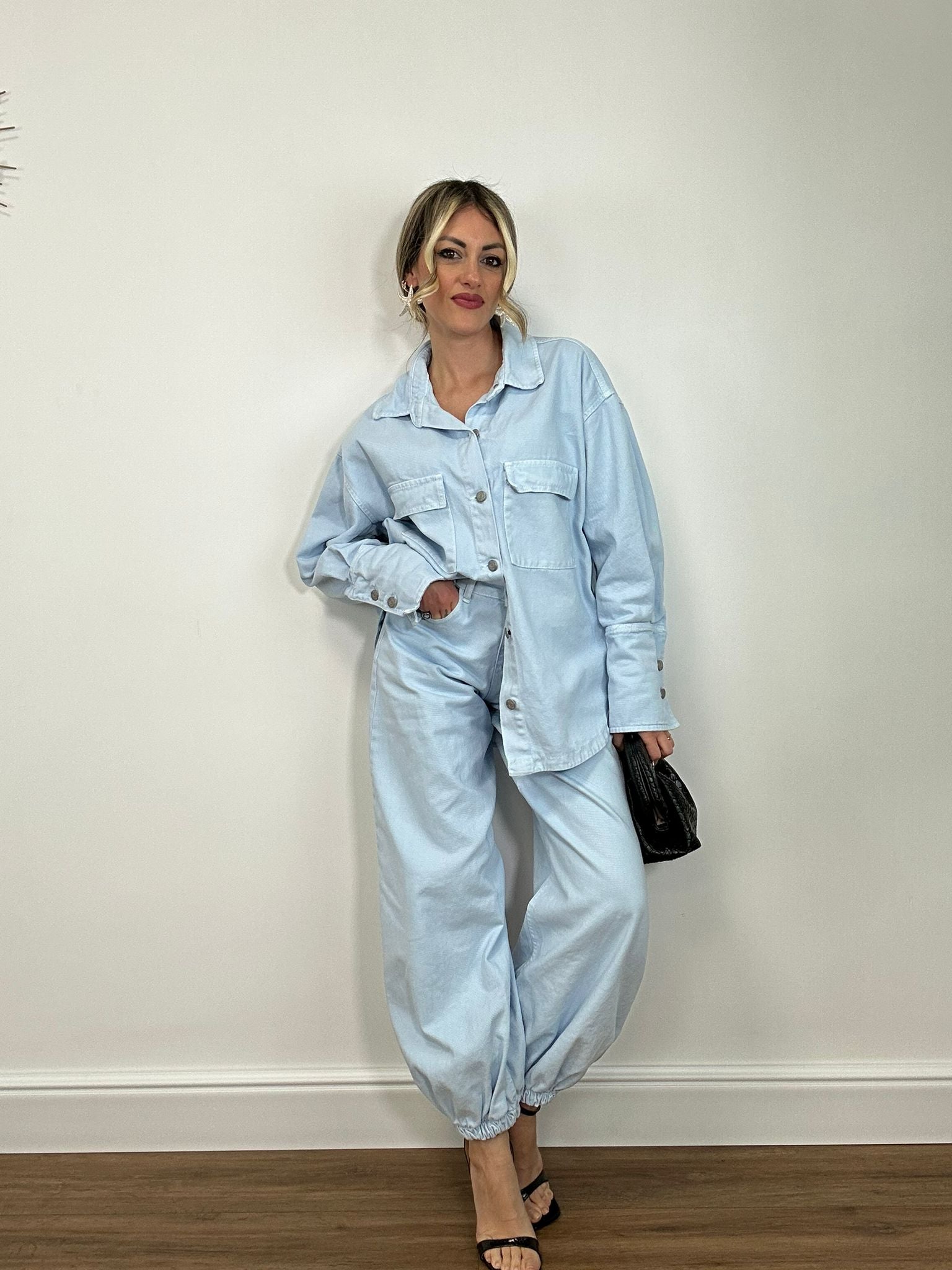 Coordinato di Jeans (Jeans + Camicia) - Lavaggio chiaro