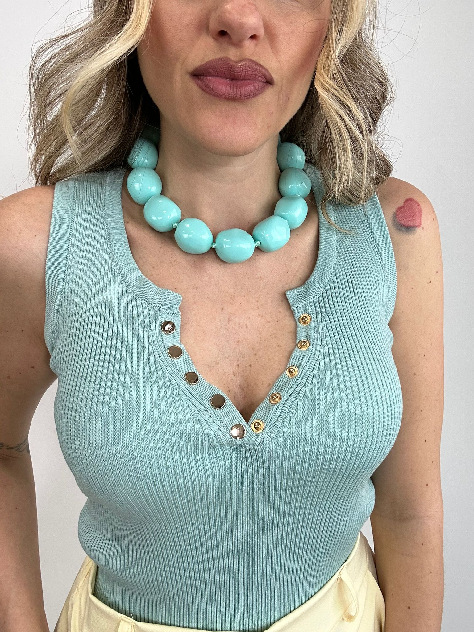 Top a Canotta scollo a V - Verde Salvia