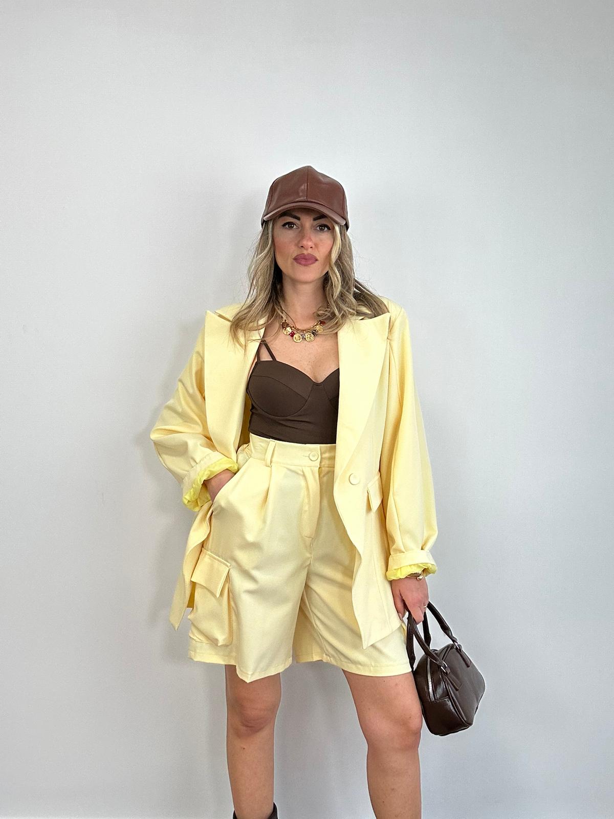 Coordinato (Blazer + Bermuda) Giallo Pastello