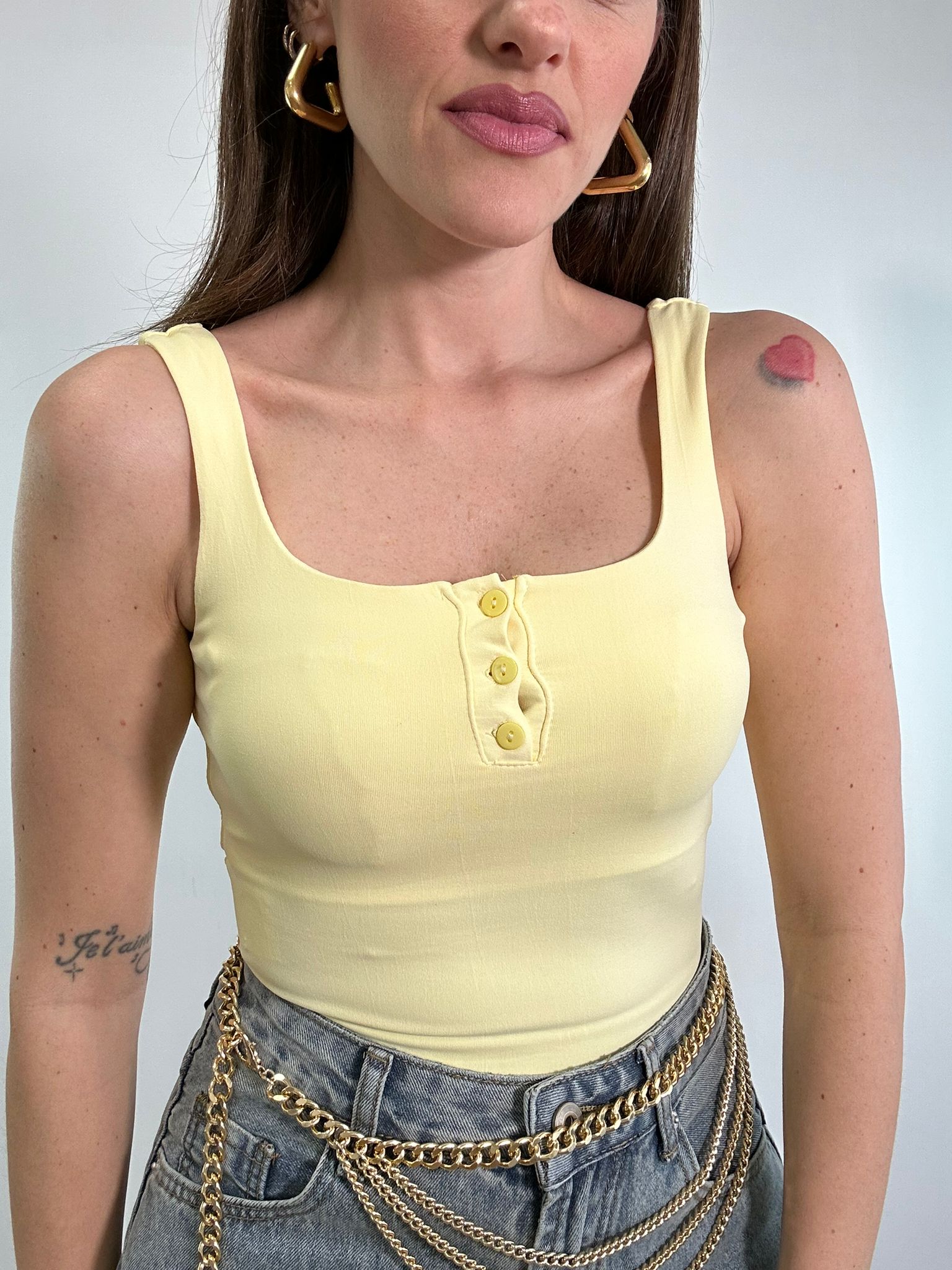 Top con bottoncini 12661 - Giallo