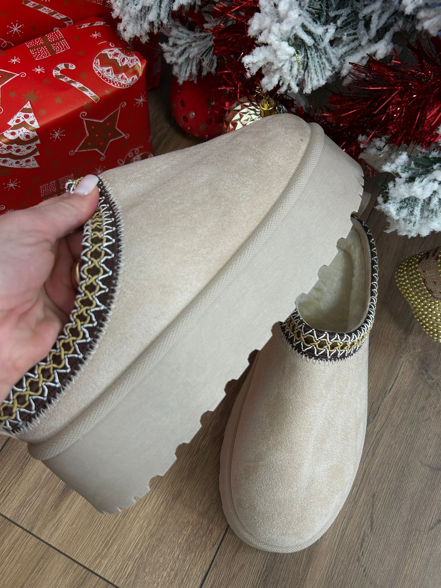 Slippers con pellicci e plateau BY-1206 - Beige