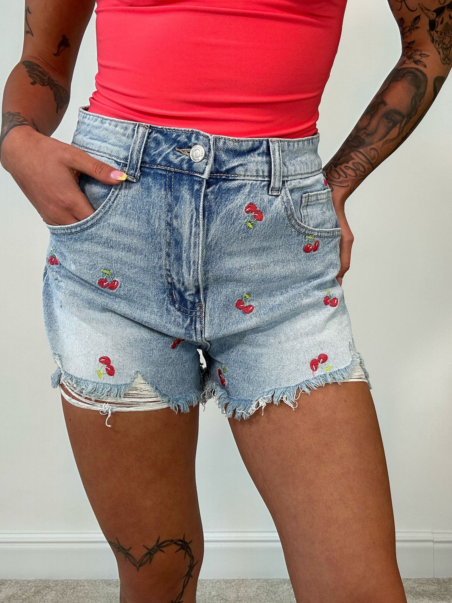 Cherry Denim Shorts – Helle Waschung