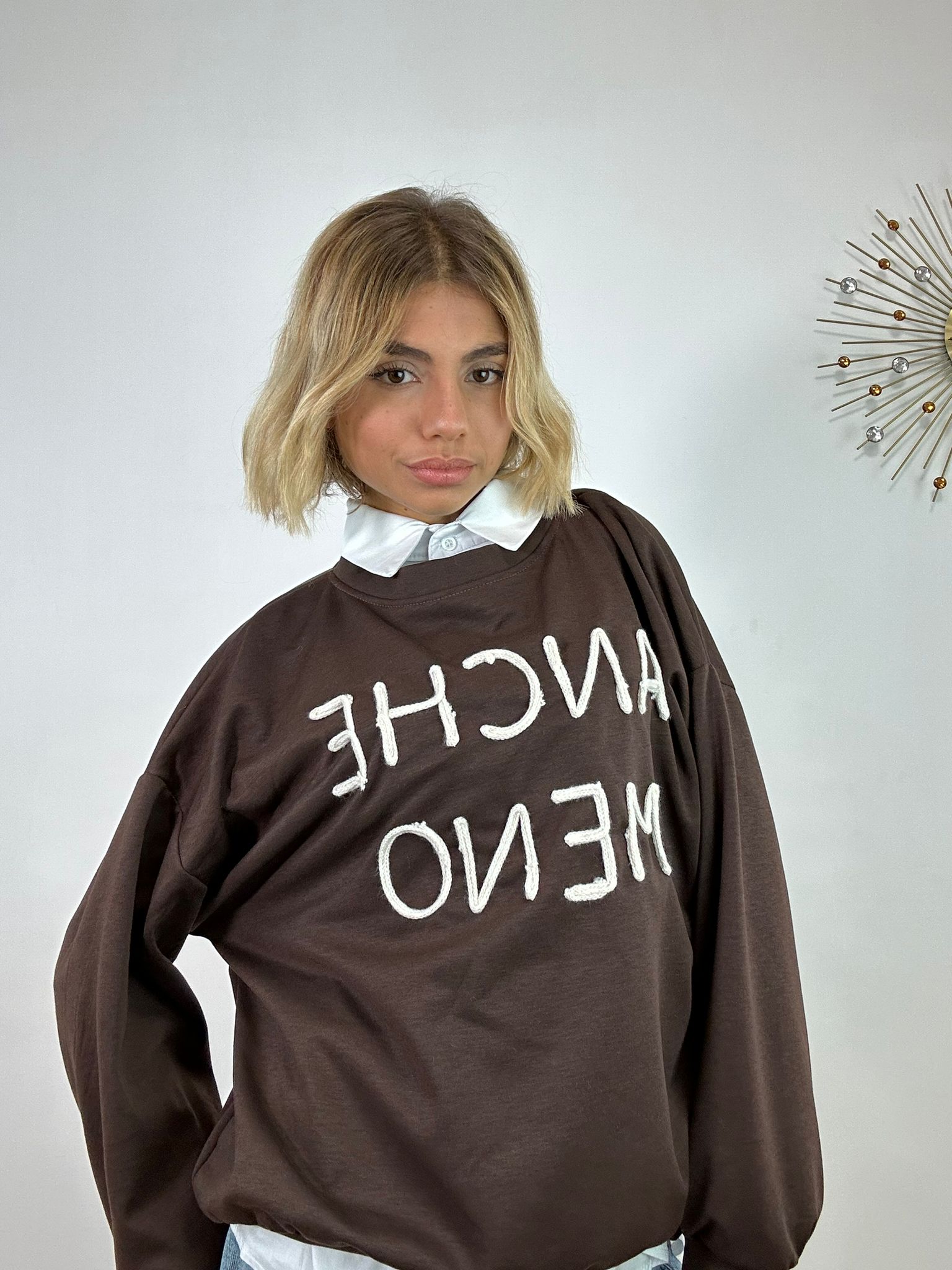 Felpa "Anche Meno" M6023 - Marrone