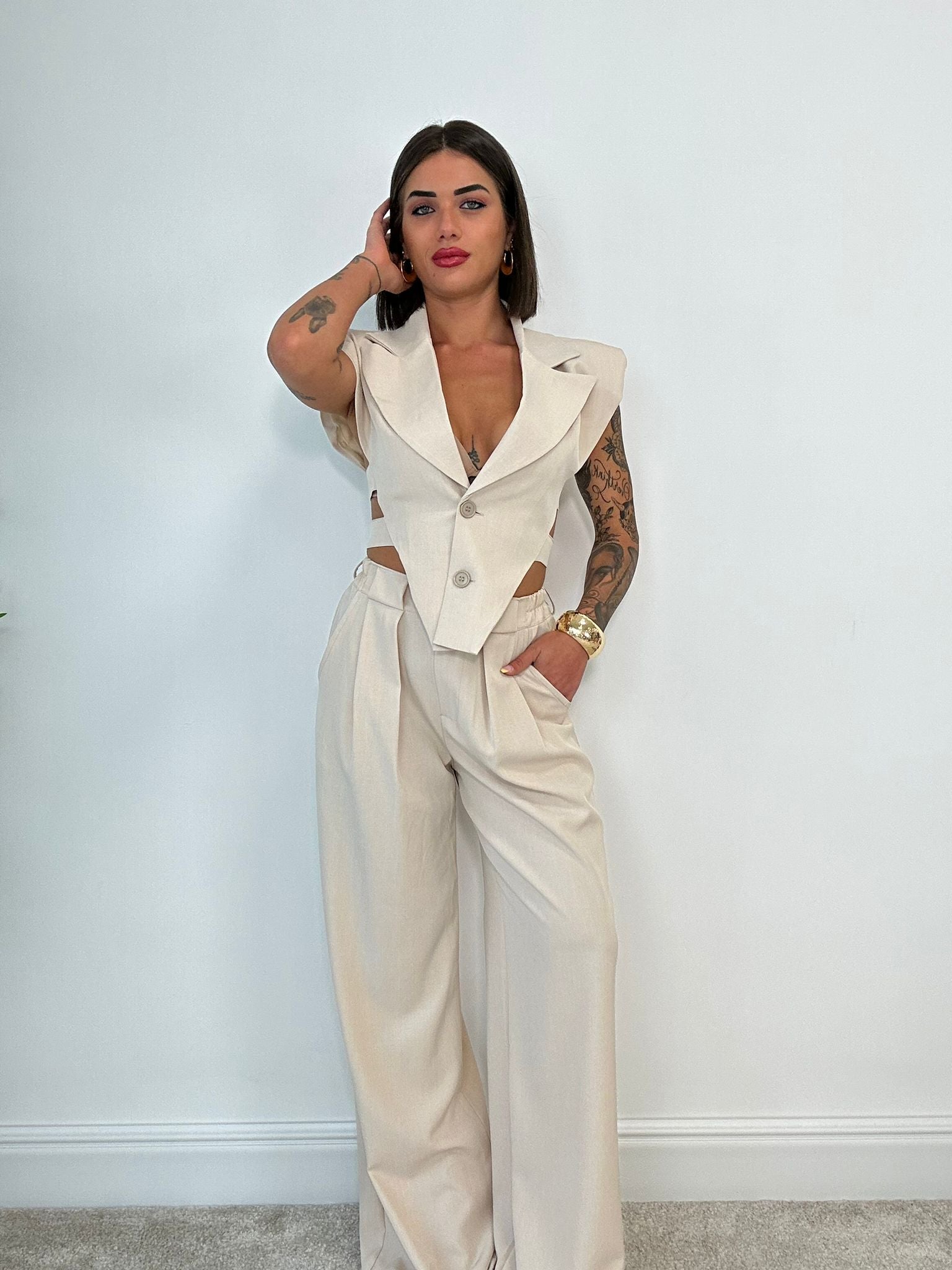 Tailleur Barcellona (Blazer crop asimmetrico + Pantalone) Beige
