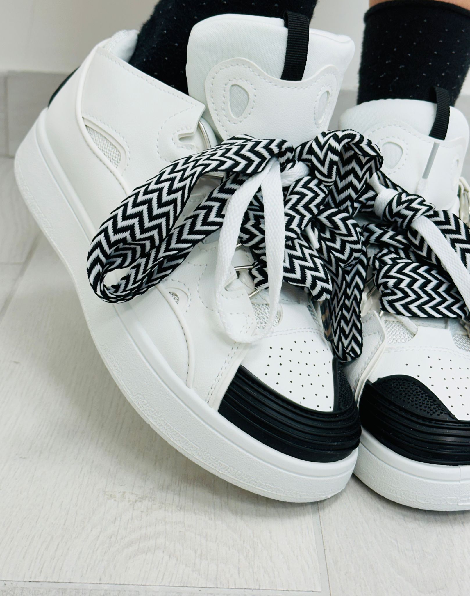 Sneakers FF-61 - Bianco e Nero