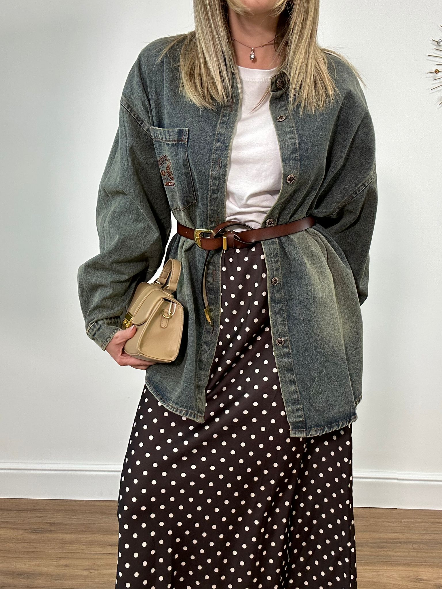 Gepunkteter Rock mit Stickerei 7932 - Braun