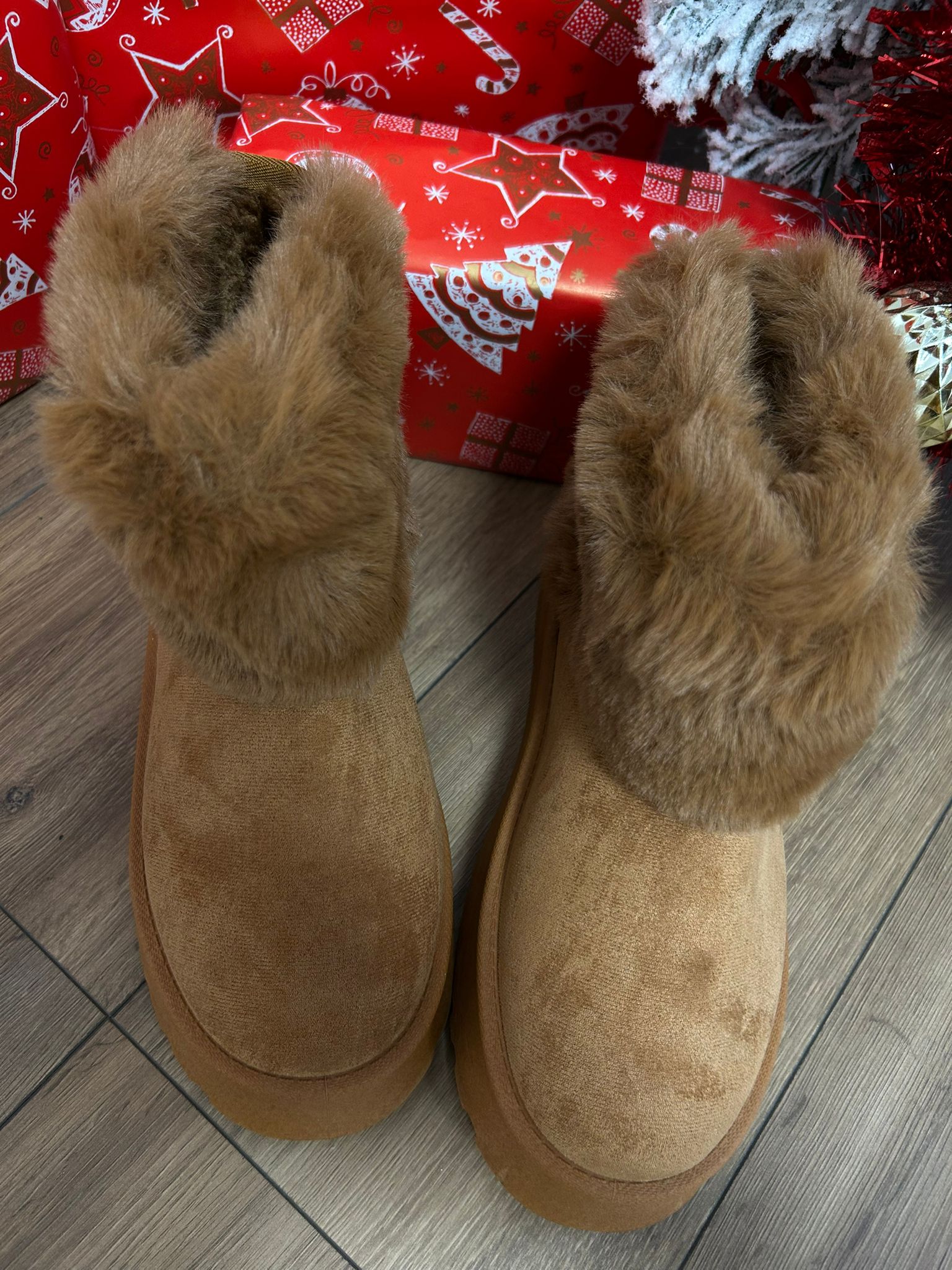 Slippers a stivaletto con ecopelliccia e fiocco - Camel