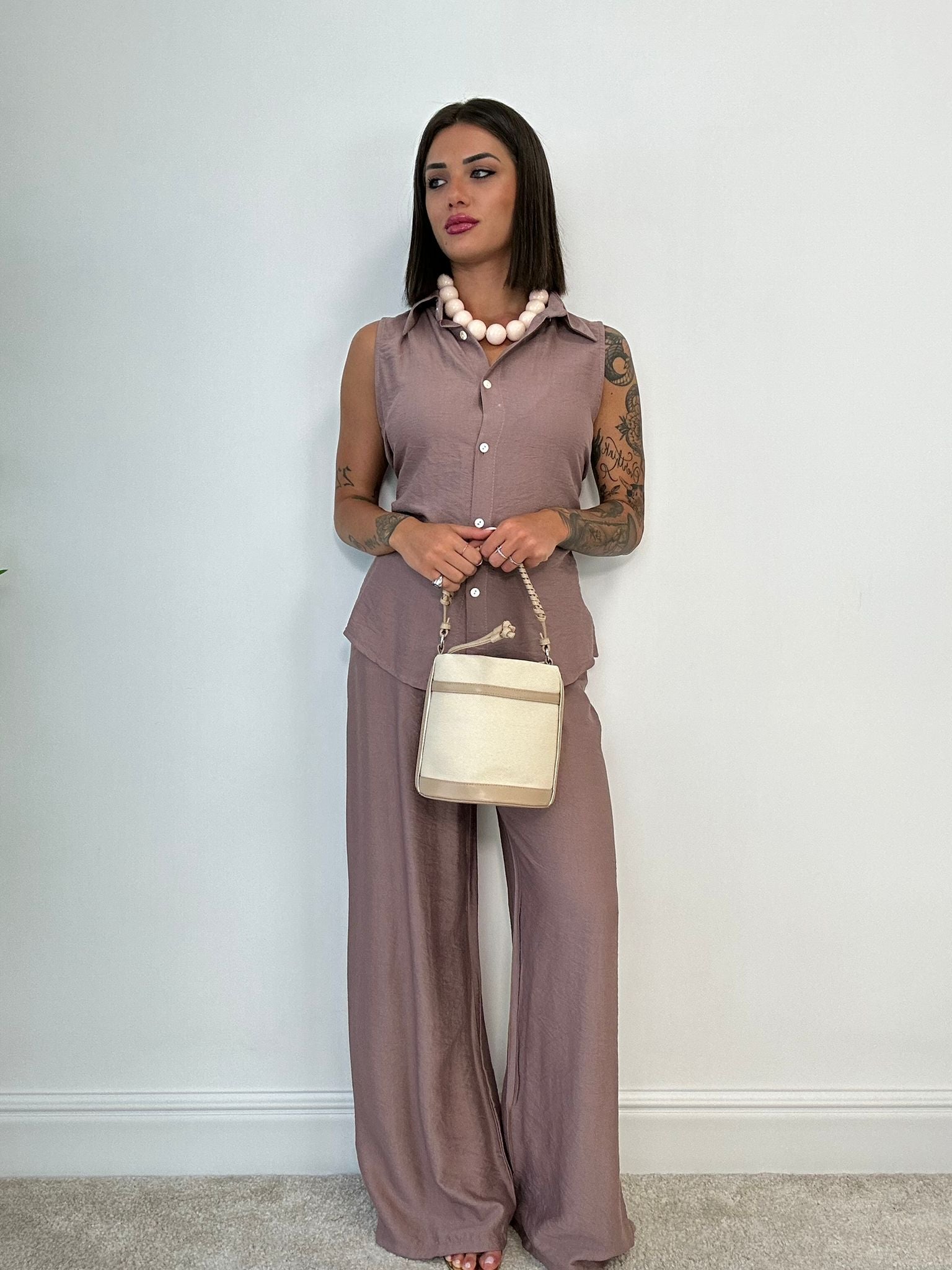 Coordinato Elena (Camicia Smanicata + Pantalone) Tortora