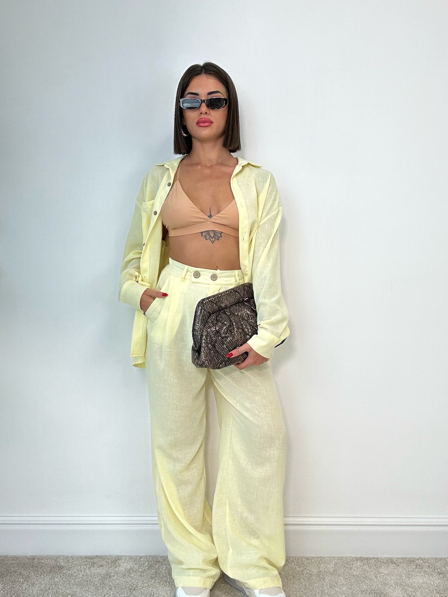 Pantalone in Lino con bottone - Giallo