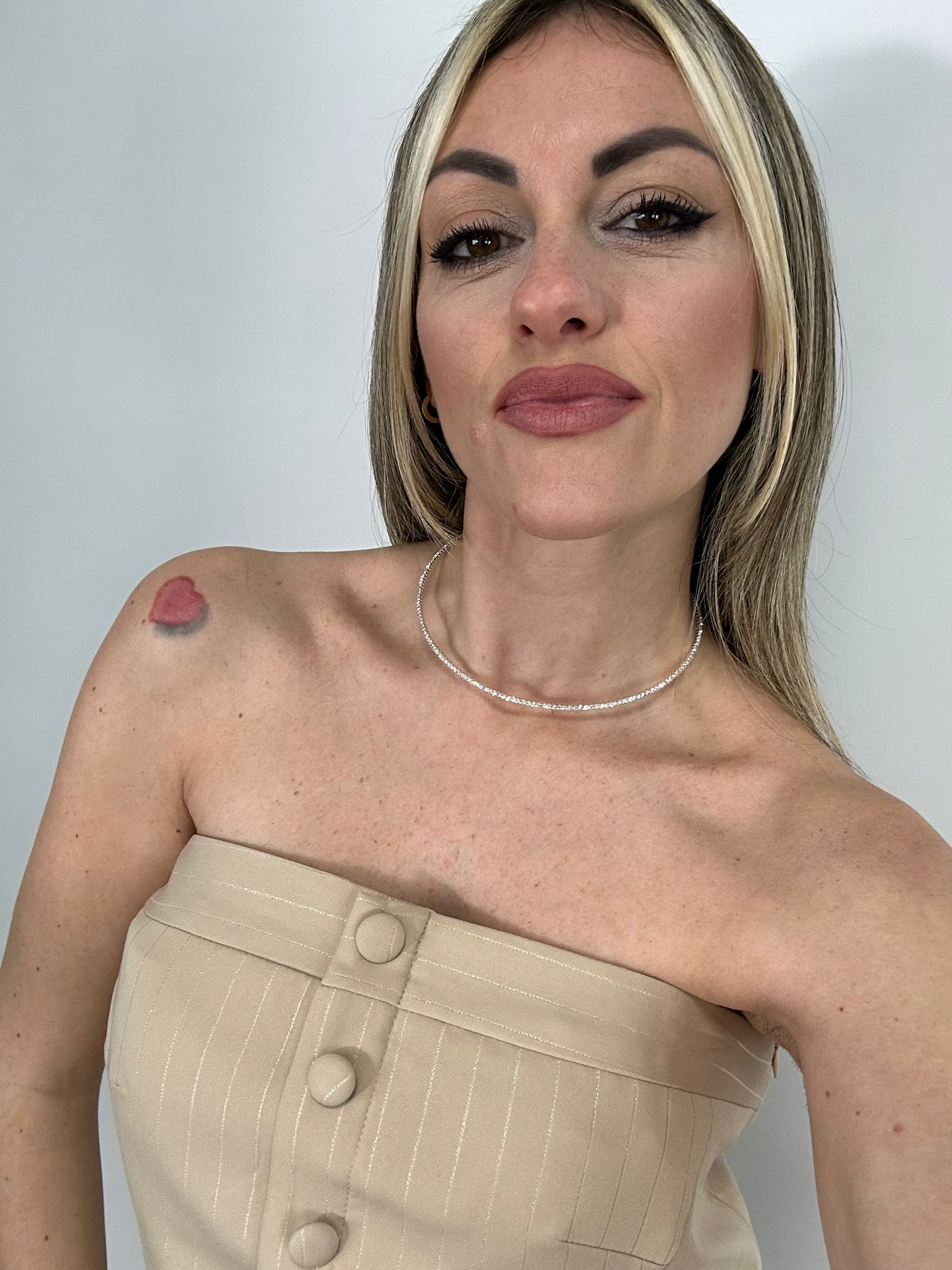 Collana girocollo un filo brillantinato - Argento