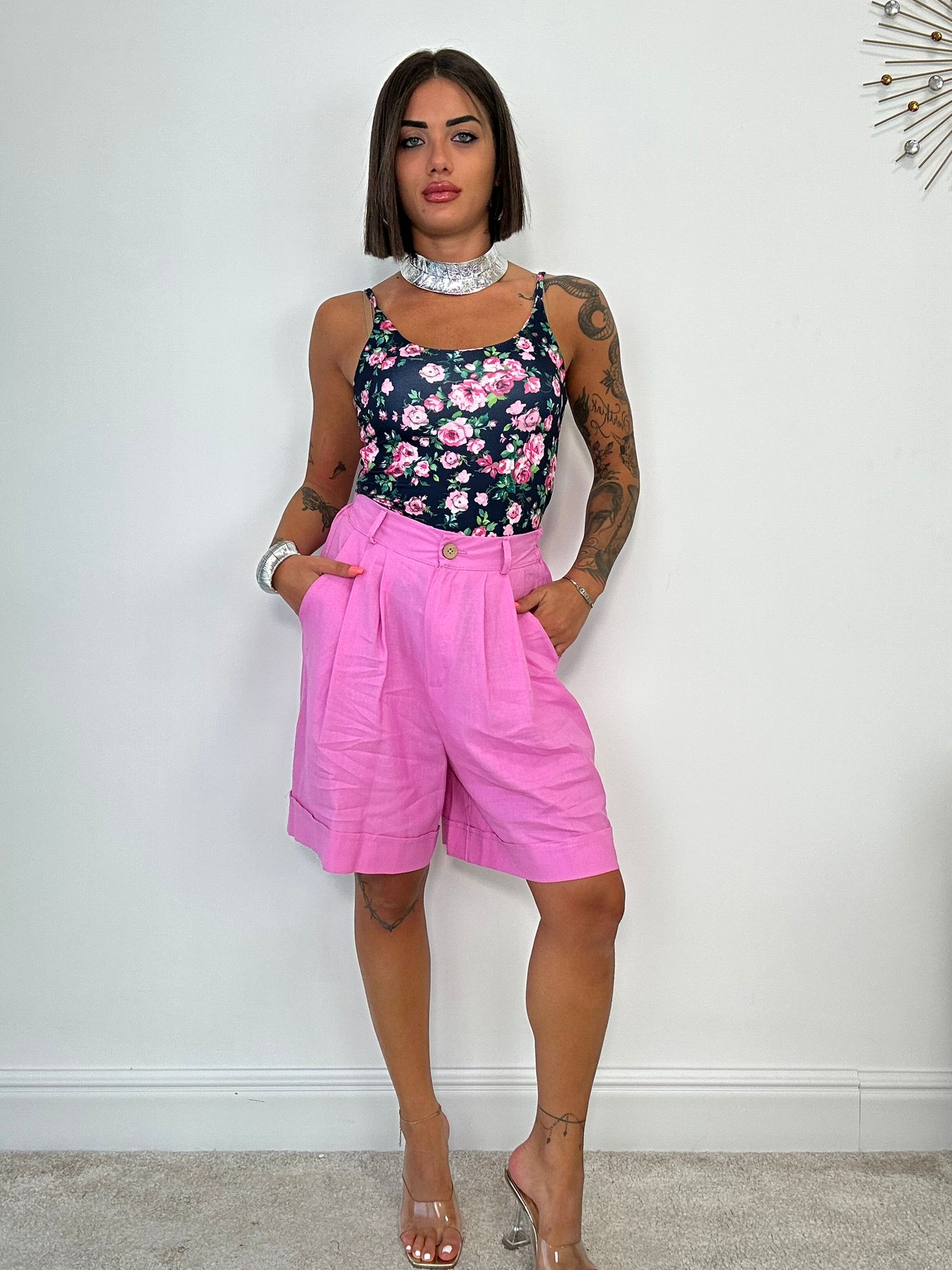 Body Sara - Fondo Blu Fiori Rosa