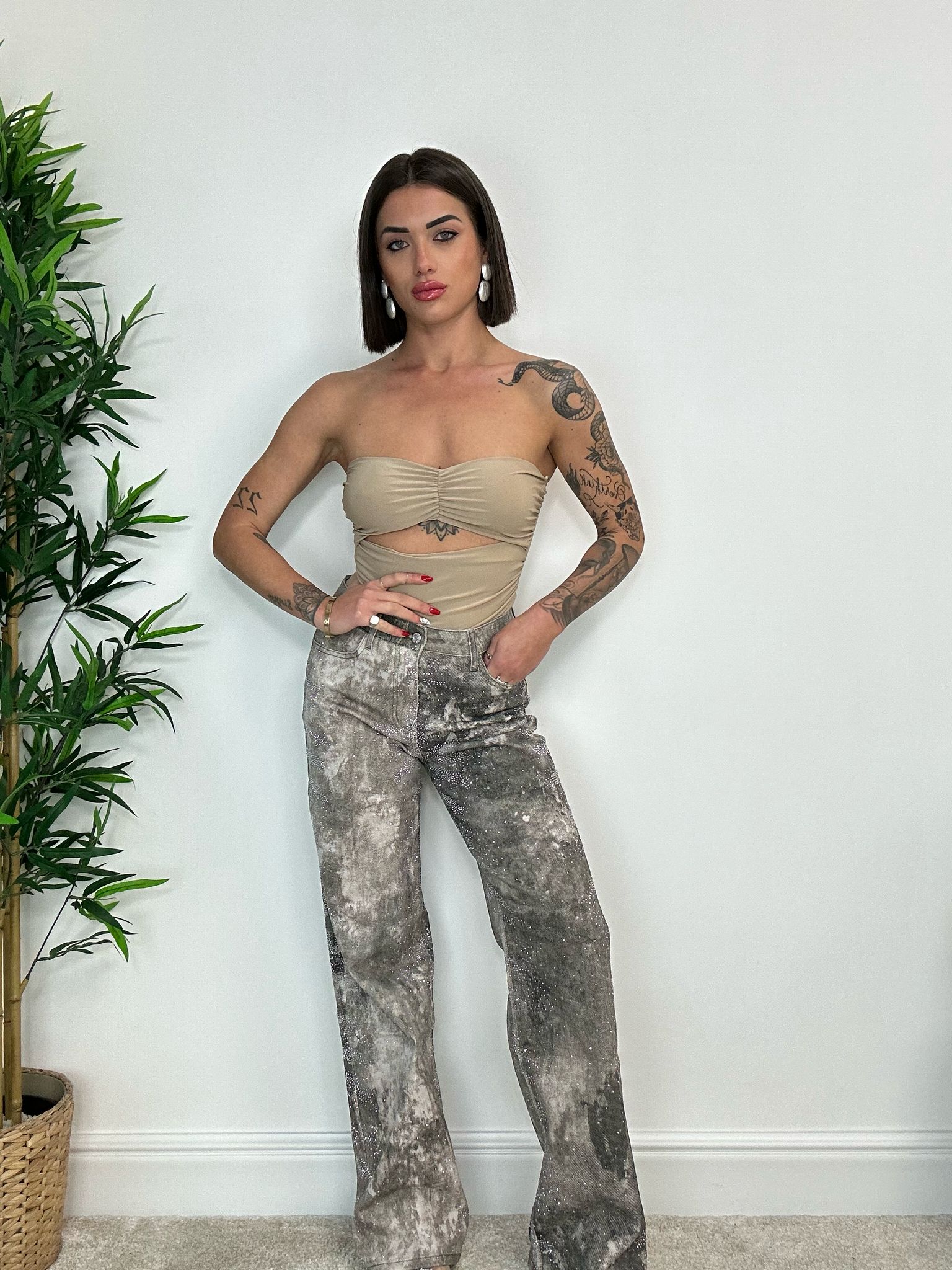 Bandeau-Bodysuit mit Cut-Outs - Beige