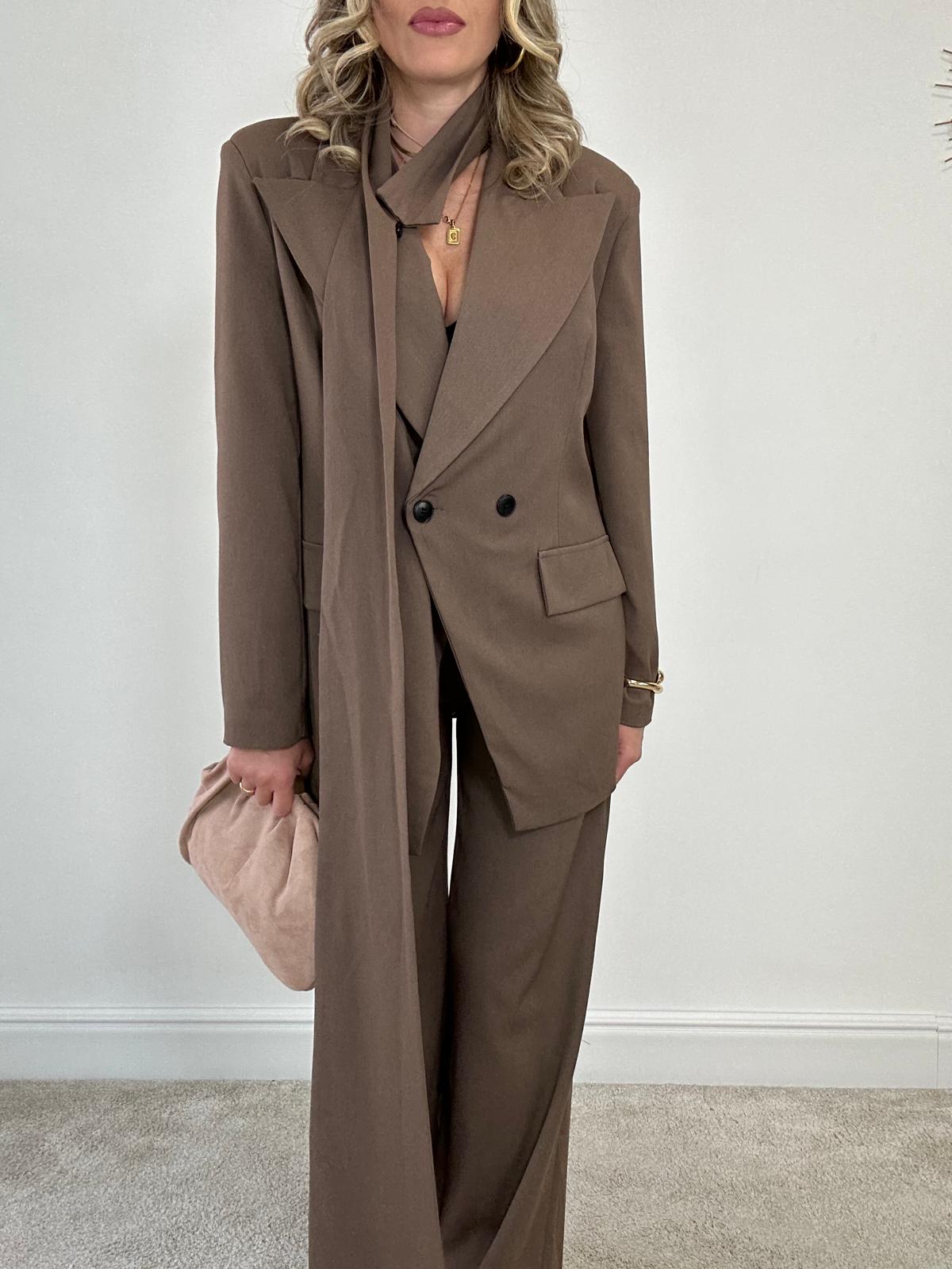 Tailleur 2612 (Blazer con foulard + Pantalone) Fango
