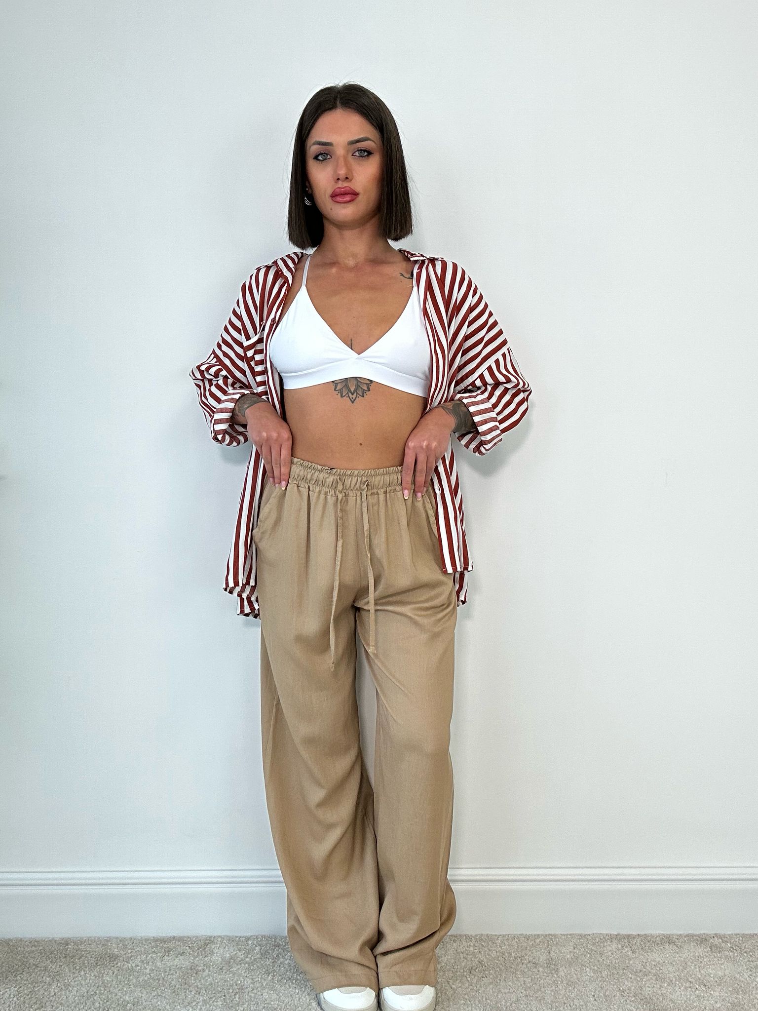 Pantalone in Lino con Laccetti - Beige Scuro