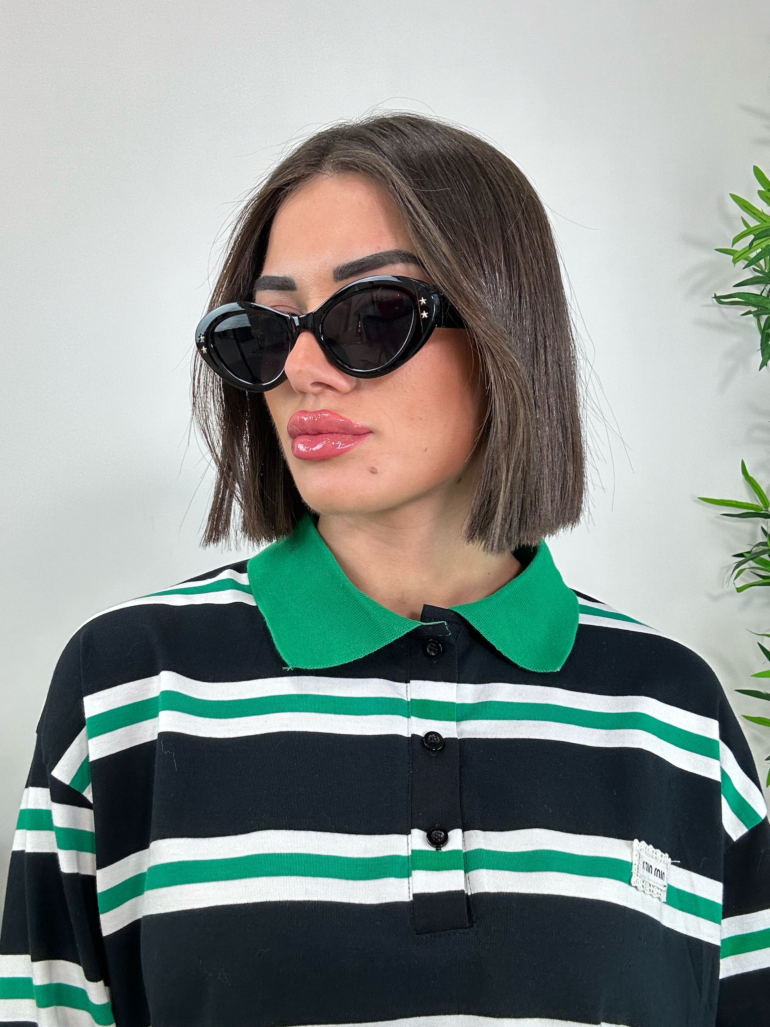 Glänzende ovale Sonnenbrille – Schwarz