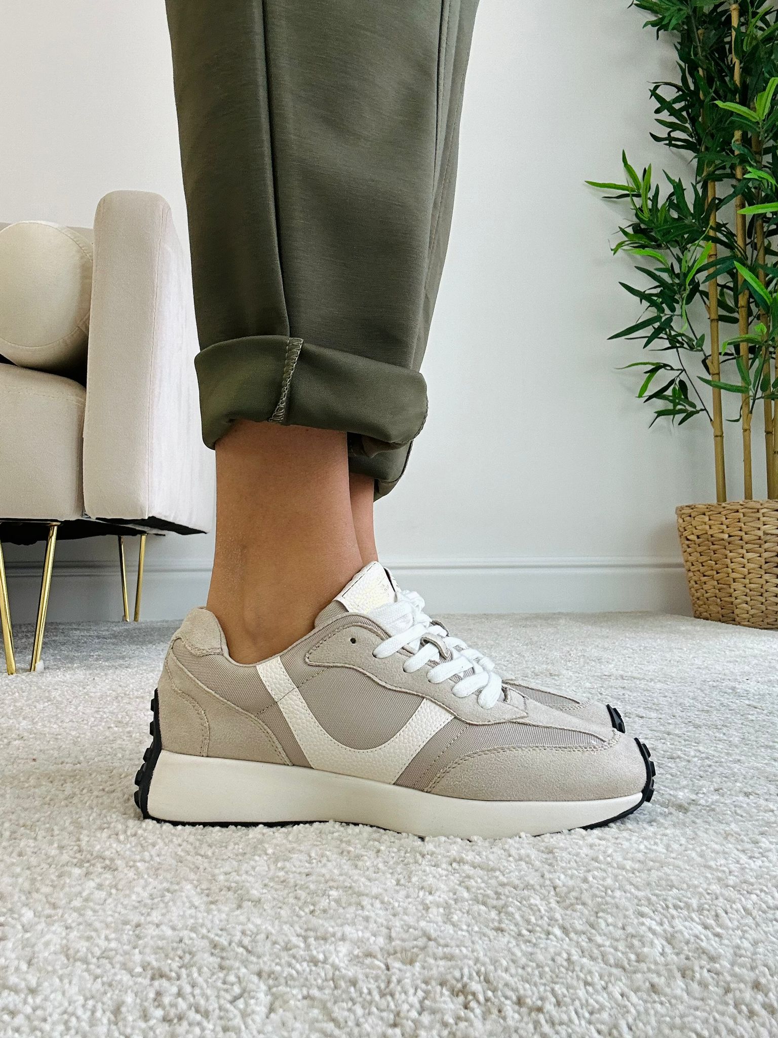 Corina Sneakers - Beige VERFÜGBAR 36-39